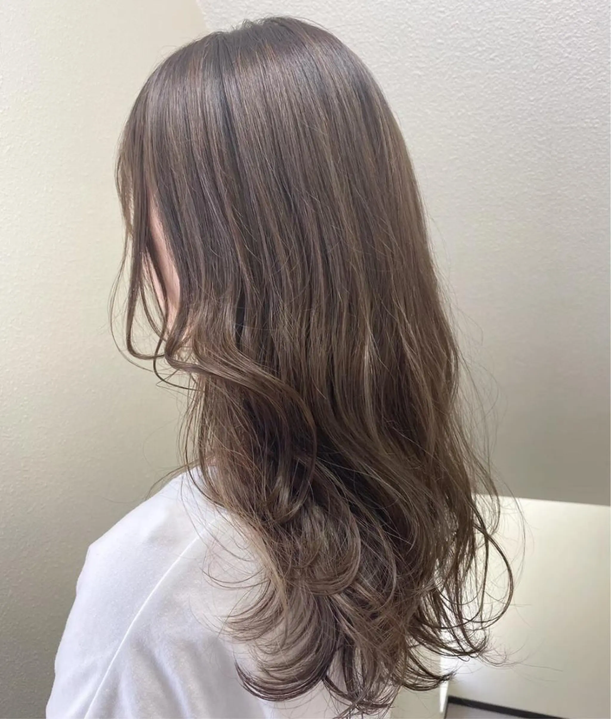 ロング カラー ヘアアレンジ キッズ アディクシーカラー バレイヤージュ ミストバング ベージュカラー 黒髪 カラー特化サロン梅田 Eir茶屋町/山下のヘアスタイル