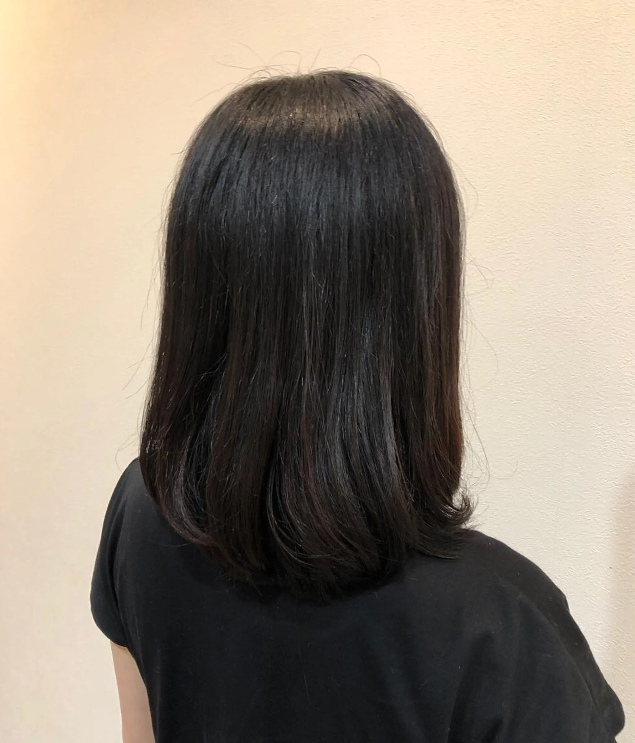 ミディアム カット 縮毛矯正 トリートメント 森田 真由のヘアスタイル