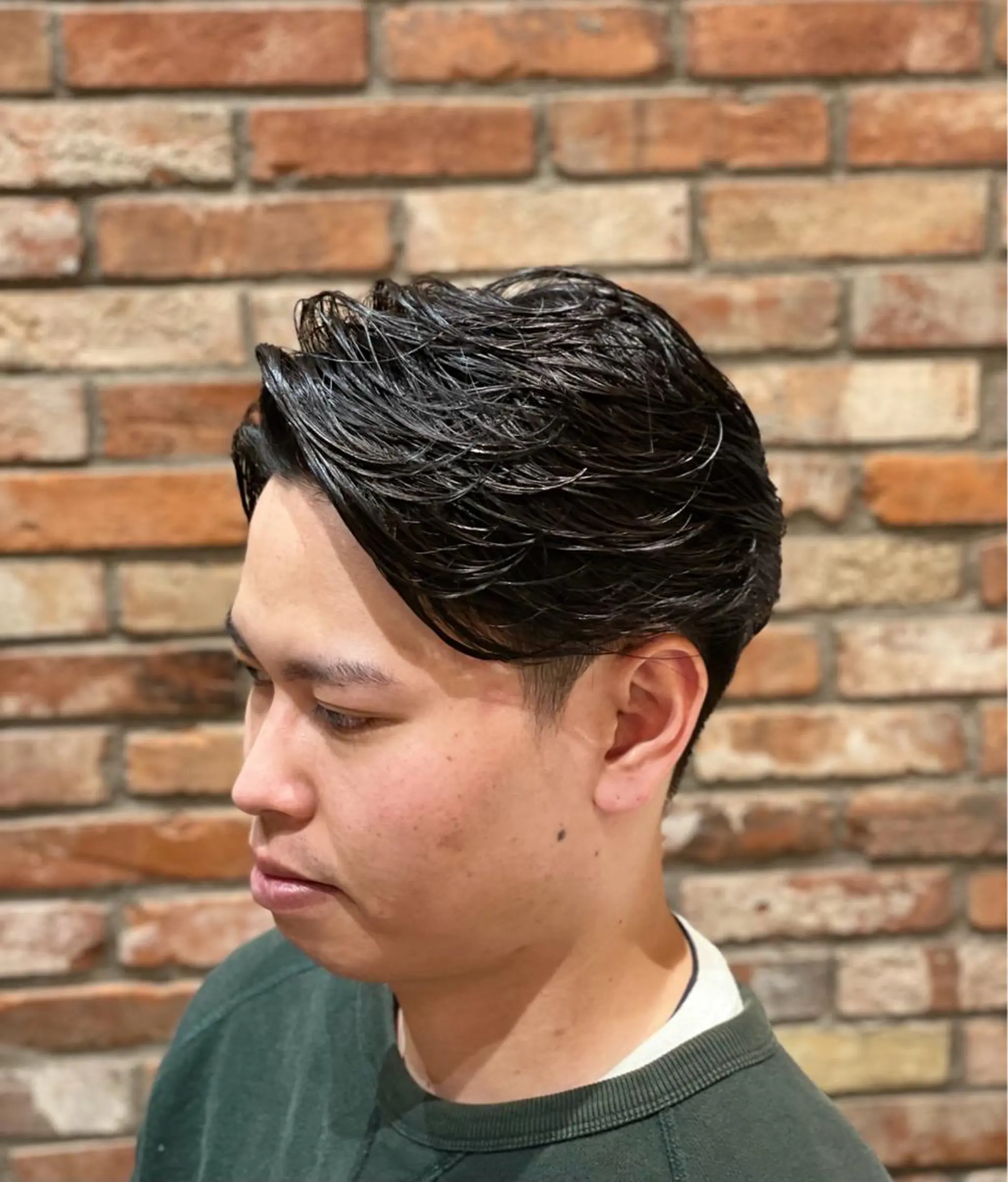 ミディアム パーマ ミディアムパーマ ヒロ銀座BARBERSHOP丸の内店所属・ヒロ銀座　石川 昂のヘアスタイル