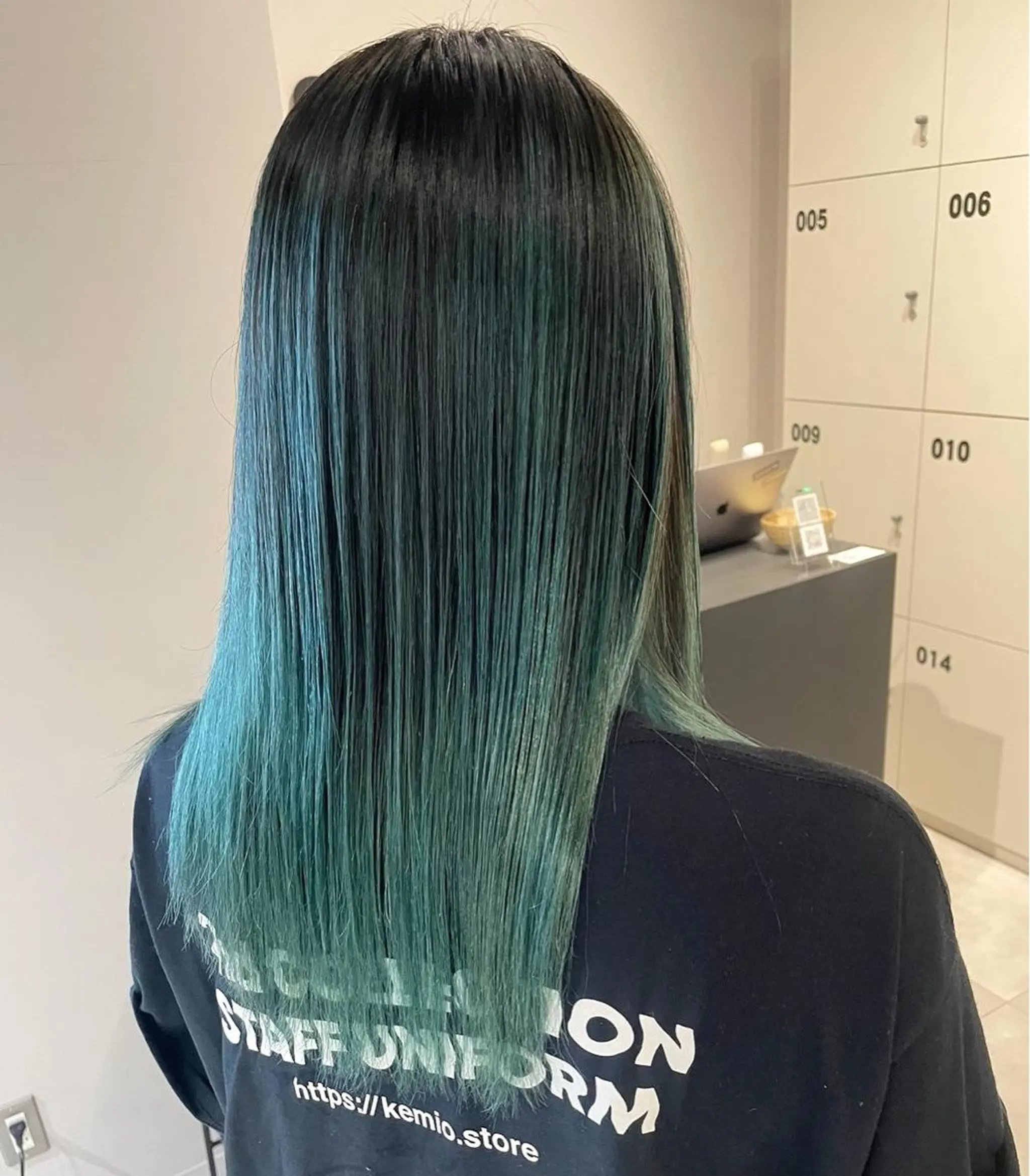 ミディアム カラー バレイヤージュ レイヤーカット ヘアカラー トリートメント ブリーチ👩‍🦳/ ‪✂︎MANAMIのヘアスタイル