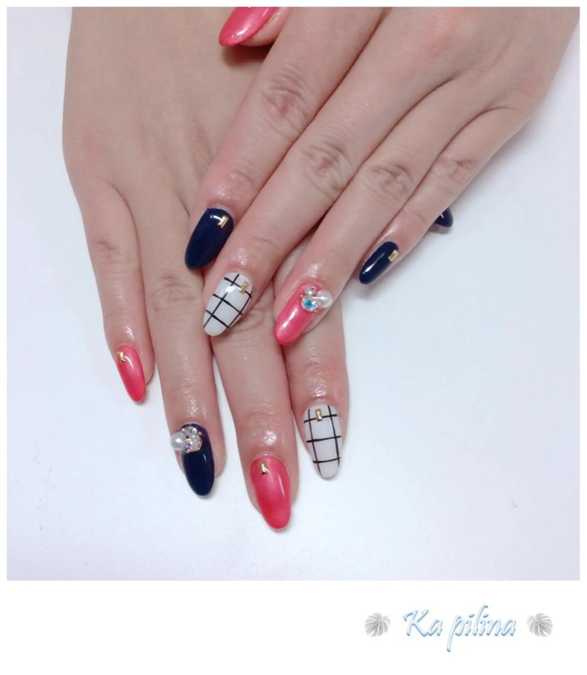ネイル ネイビー ピンク Nail salon Ka pilinaのネイルデザイン