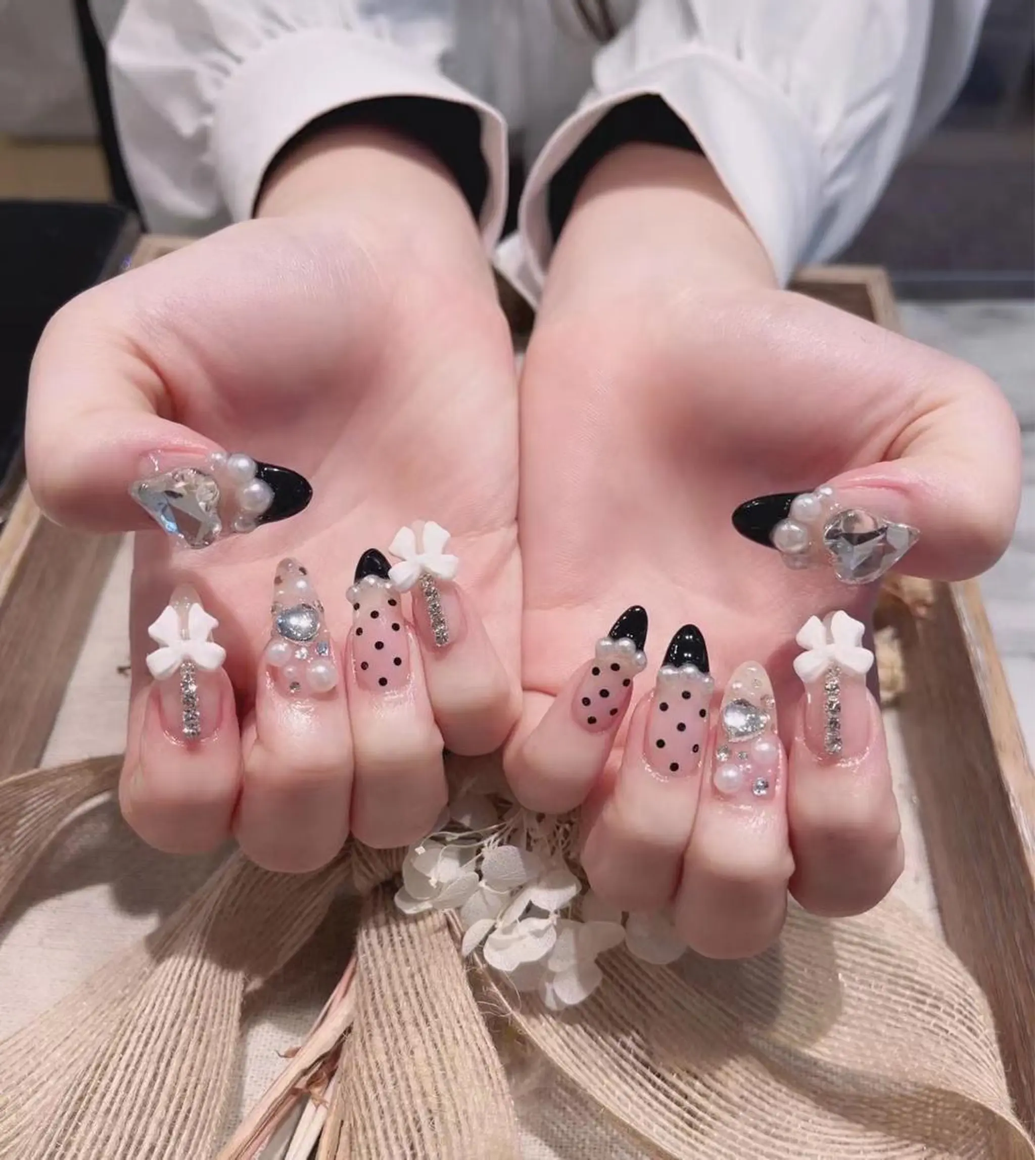 ネイル リボン Babarla Nailのネイルデザイン