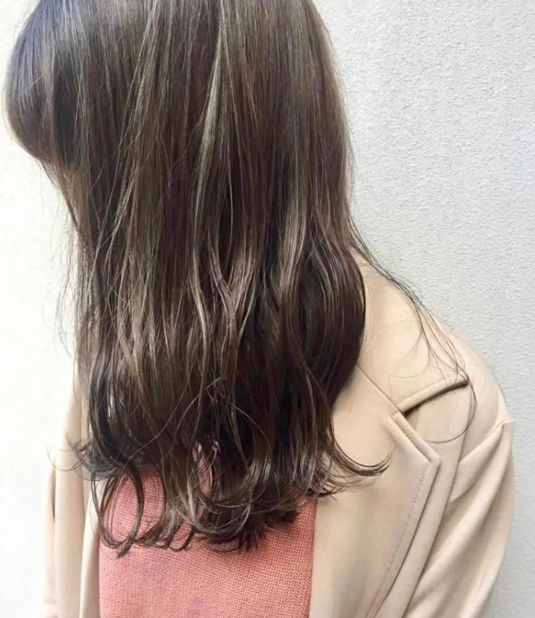 ミディアム カラー ハイライトカラー ハイライト ヤスドミ ケイスケのヘアスタイル