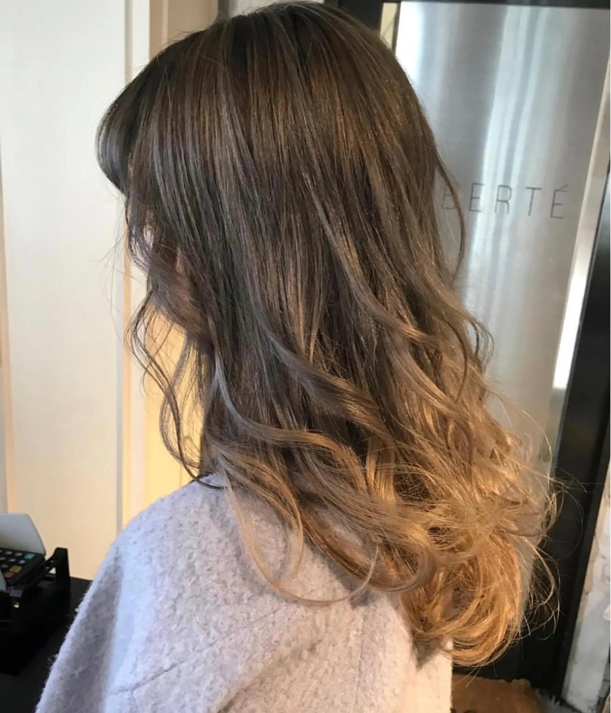 カラー 再現度&髪質改善 LISAのヘアスタイル
