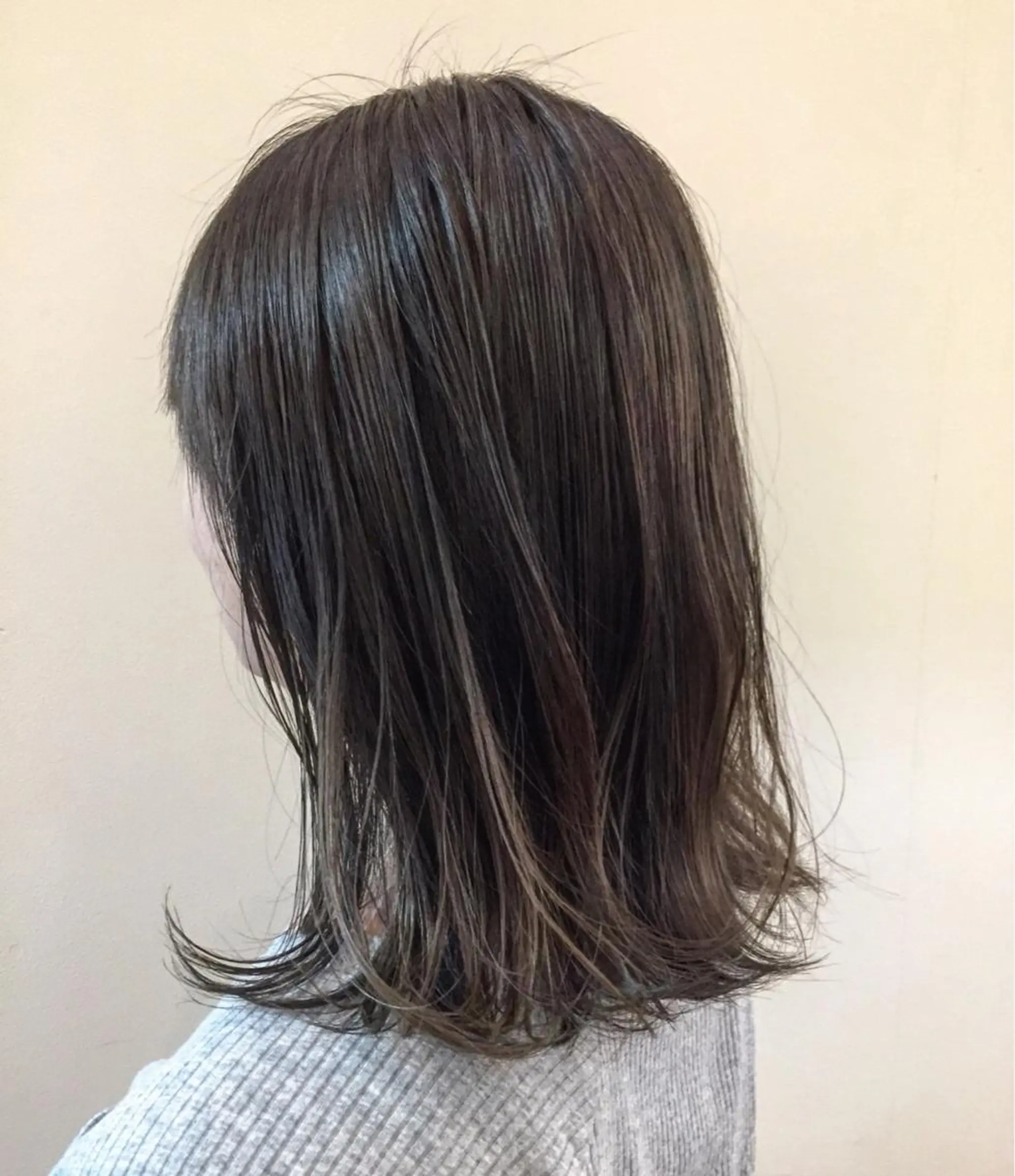 ミディアム カラー カット ヘアカラー トリートメント seren dipityのヘアスタイル