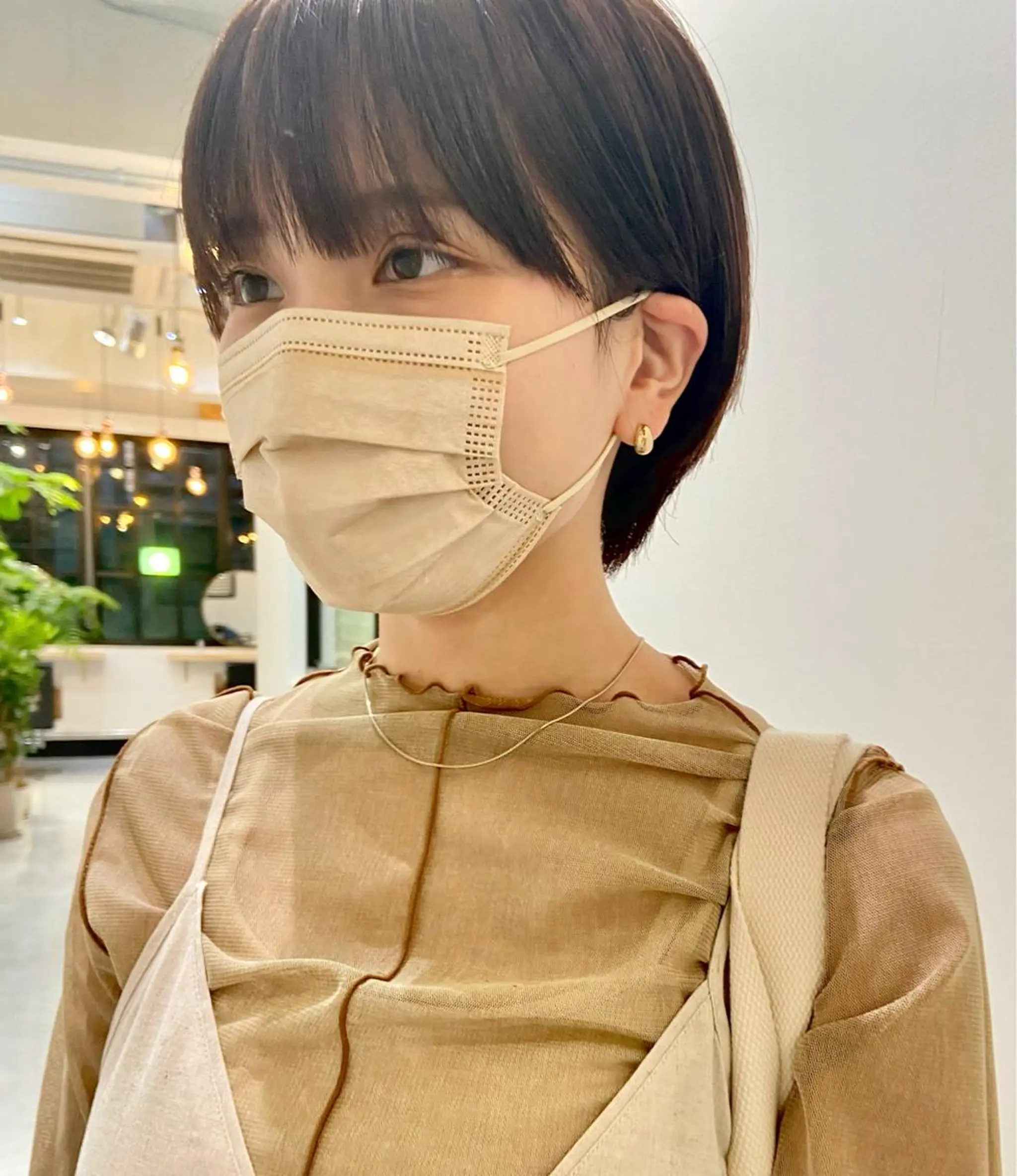 ショート カット 田中 あやなのヘアスタイル