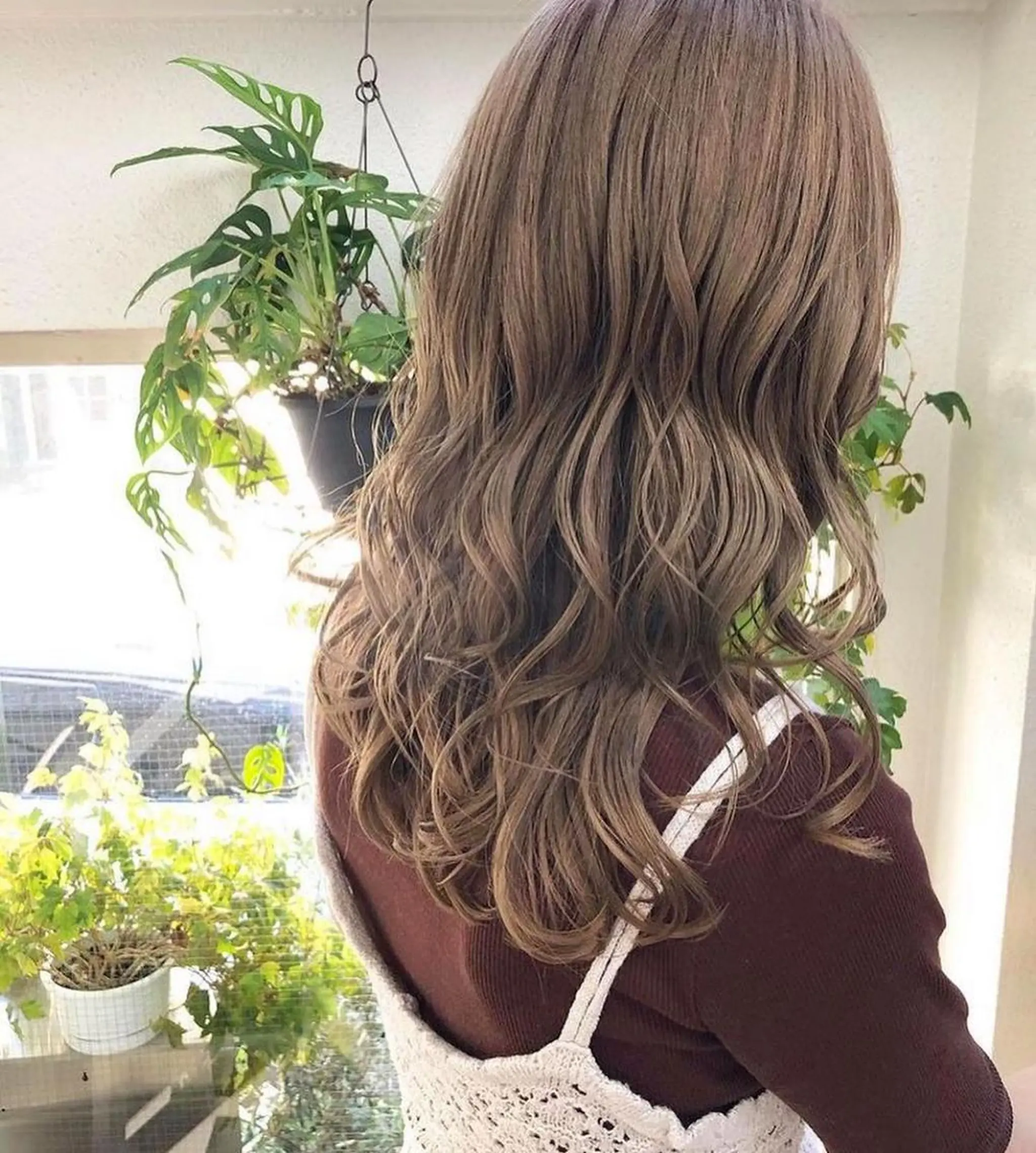 ミディアム カラー ヘアアレンジ ベージュカラー 透明感カラー グラデーションカラー ハイライトカラー ハイトーンカラー 韓国/髪質改善💘 櫻井かれんのヘアスタイル