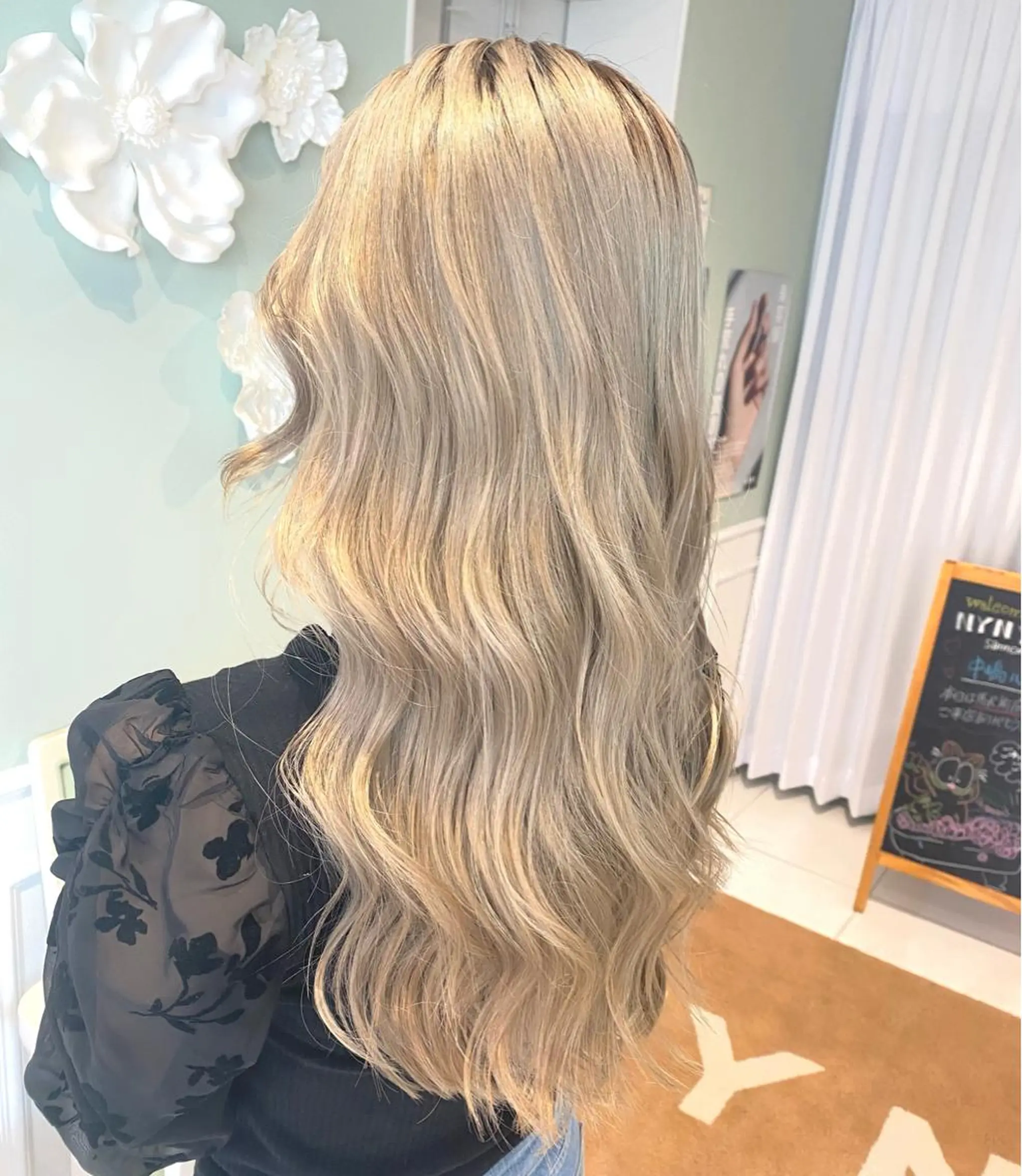 ロング カラー カマチョ タイスのヘアスタイル