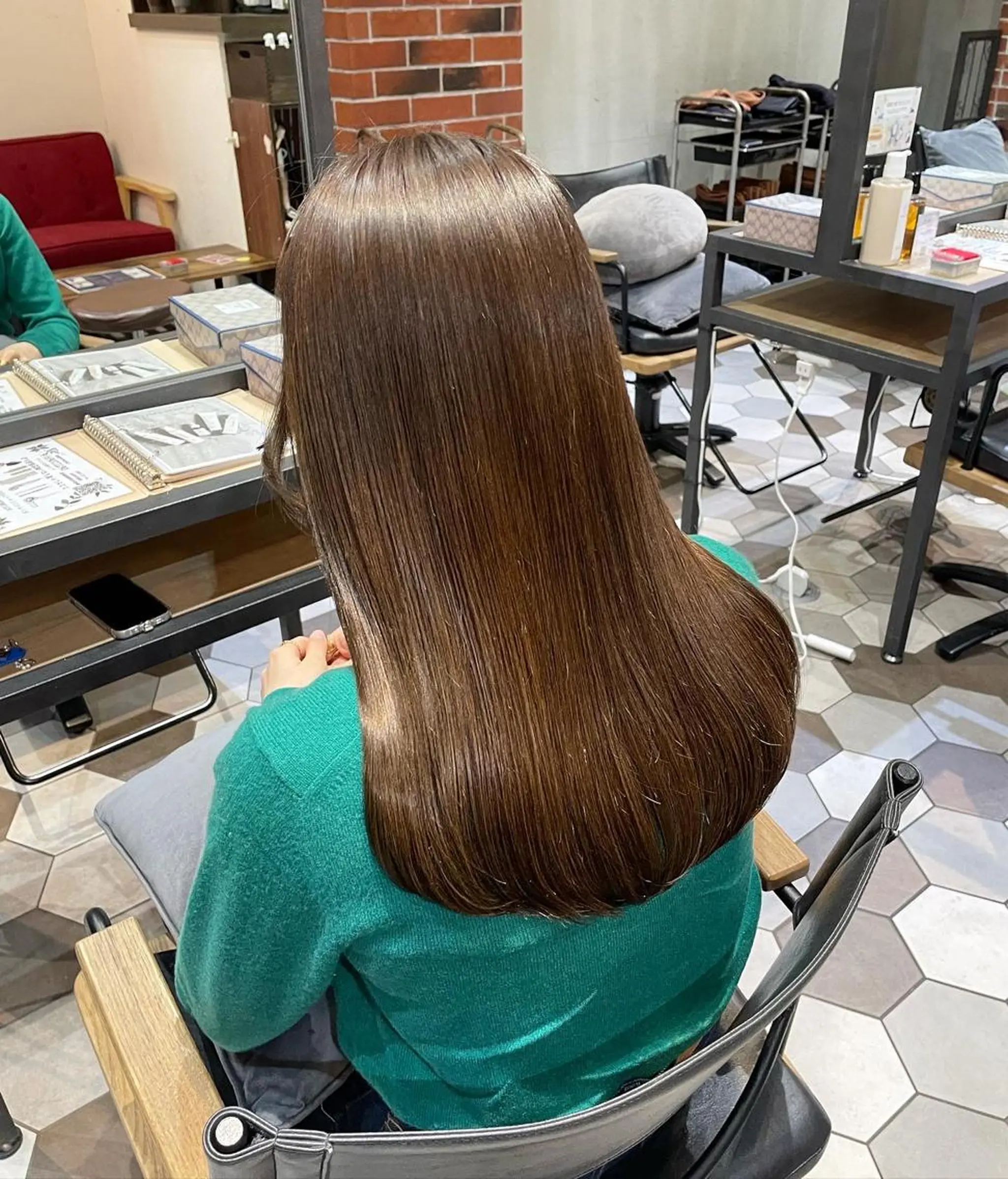 ロング カラー ヘアアレンジ ベージュカラー 髪質改善 ヨシンモリ 韓国風ヘア 小顔カット カット ヘアカラー 縮毛矯正 トリートメント 酸性縮毛矯正🧴韓国 レイヤー/髪質改善のヘアスタイル