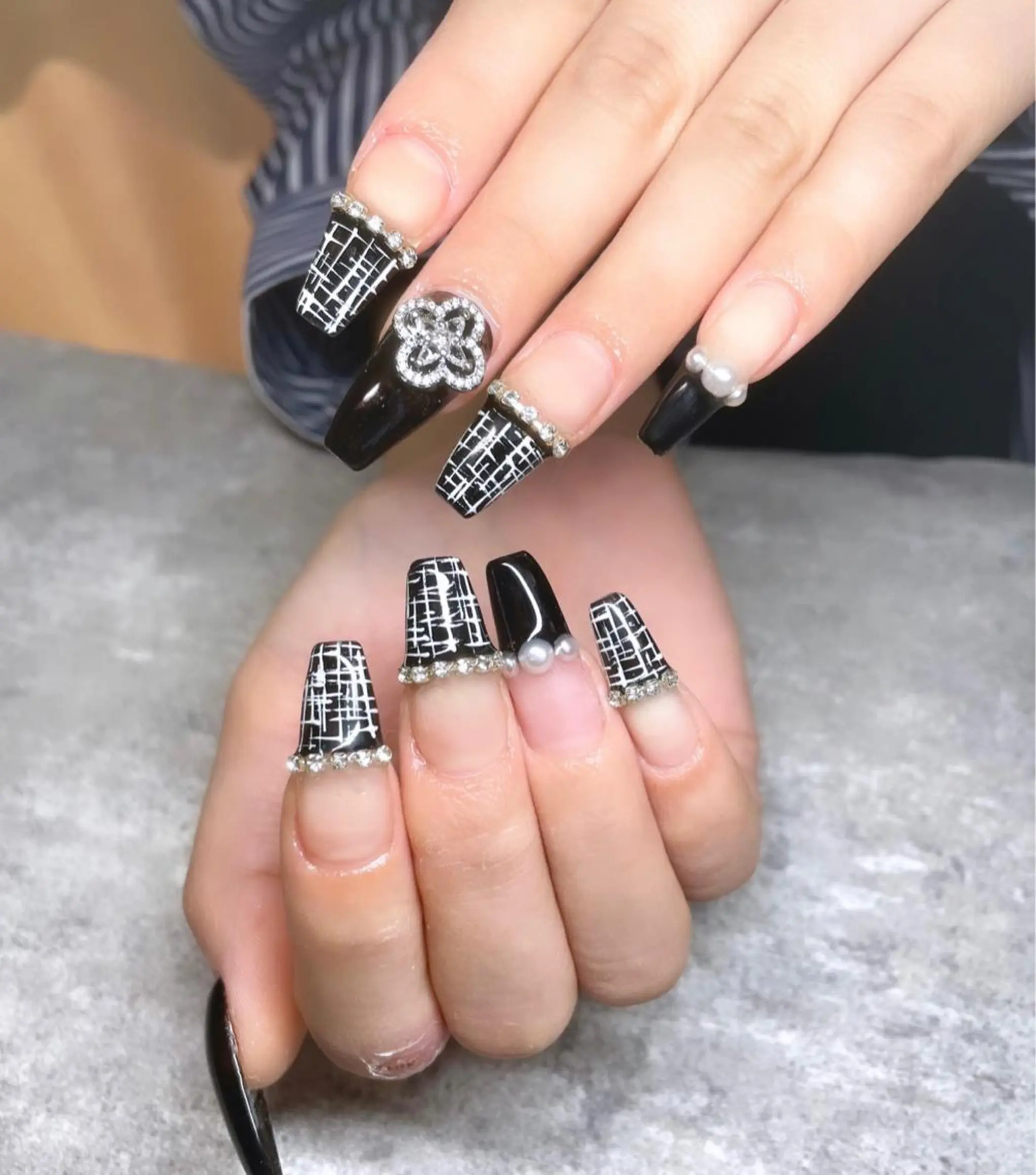 ネイル フットネイル フレンチネイル ジェルネイル 韓国ネイル マグネットネイル ハンドネイル nail salon fee（フィー）のネイルデザイン