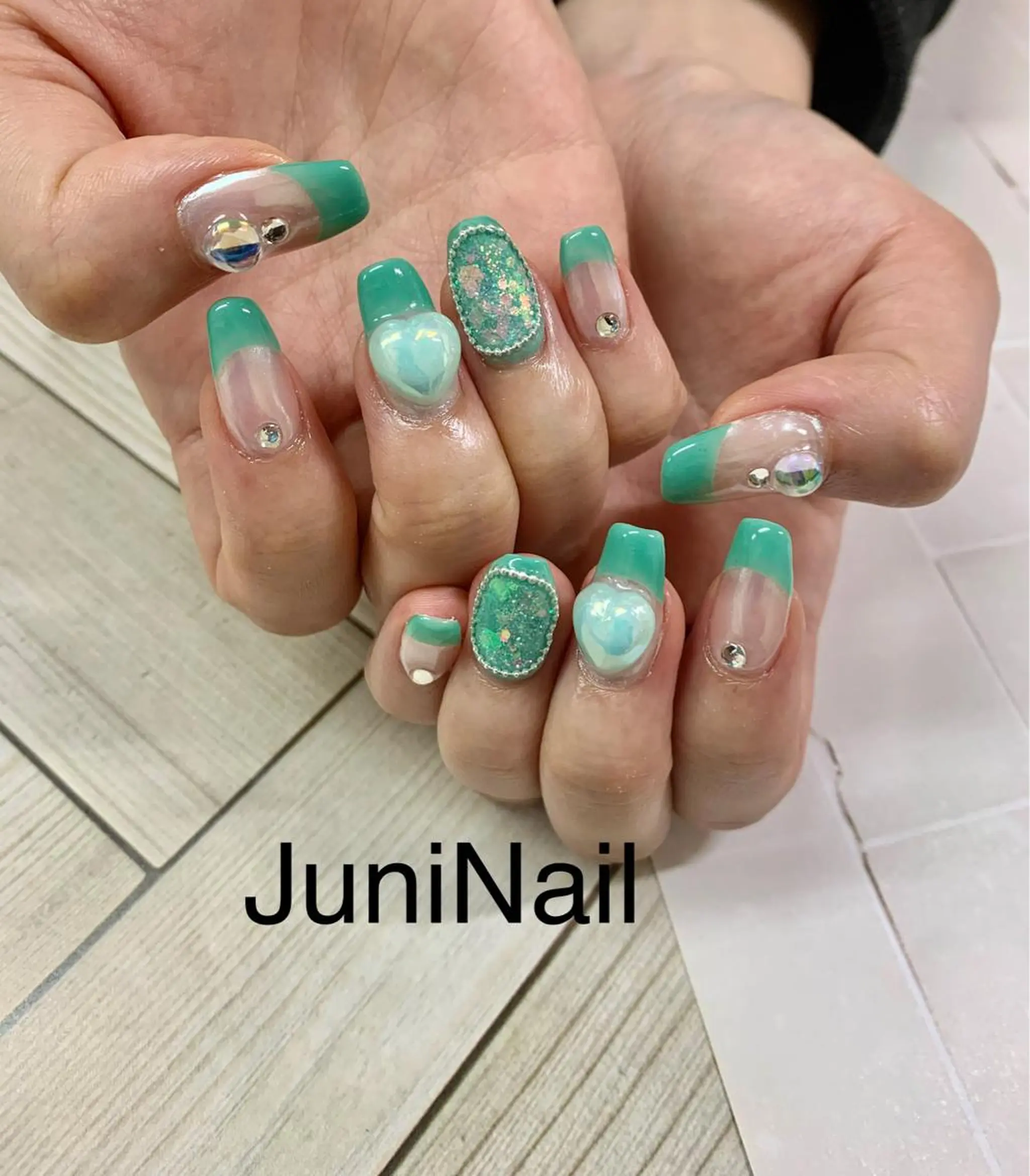 ネイル ハンドネイル JuniNail 주니네일🇰🇷suのネイルデザイン