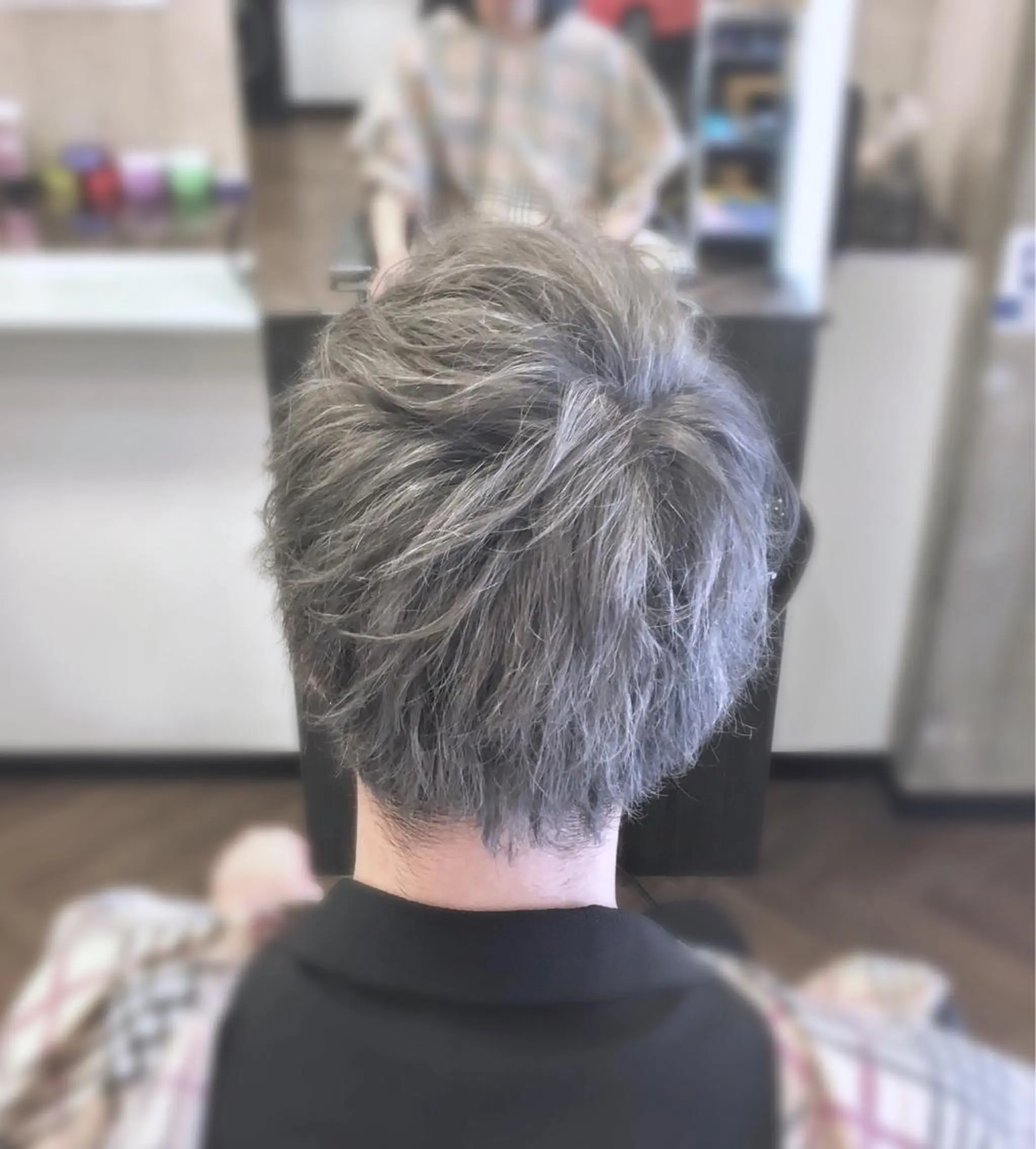 ミディアム カラー メンズ メンズブリーチ ブリーチ シルバー 前田賢生 ご新規様はNGのヘアスタイル