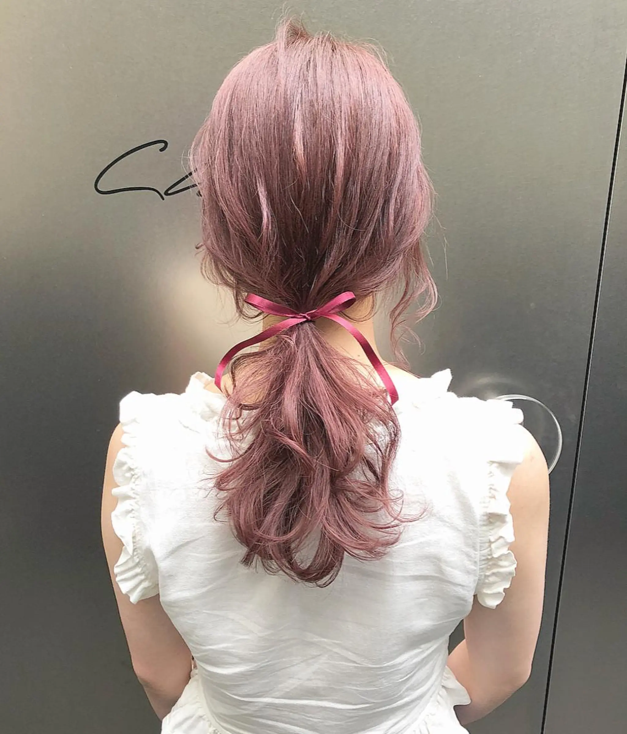 セミロング カラー ヘアアレンジ ブリーチ ケアブリーチ ヘアカラー トリートメント autre所属・大久保 ひでなりのヘアスタイル