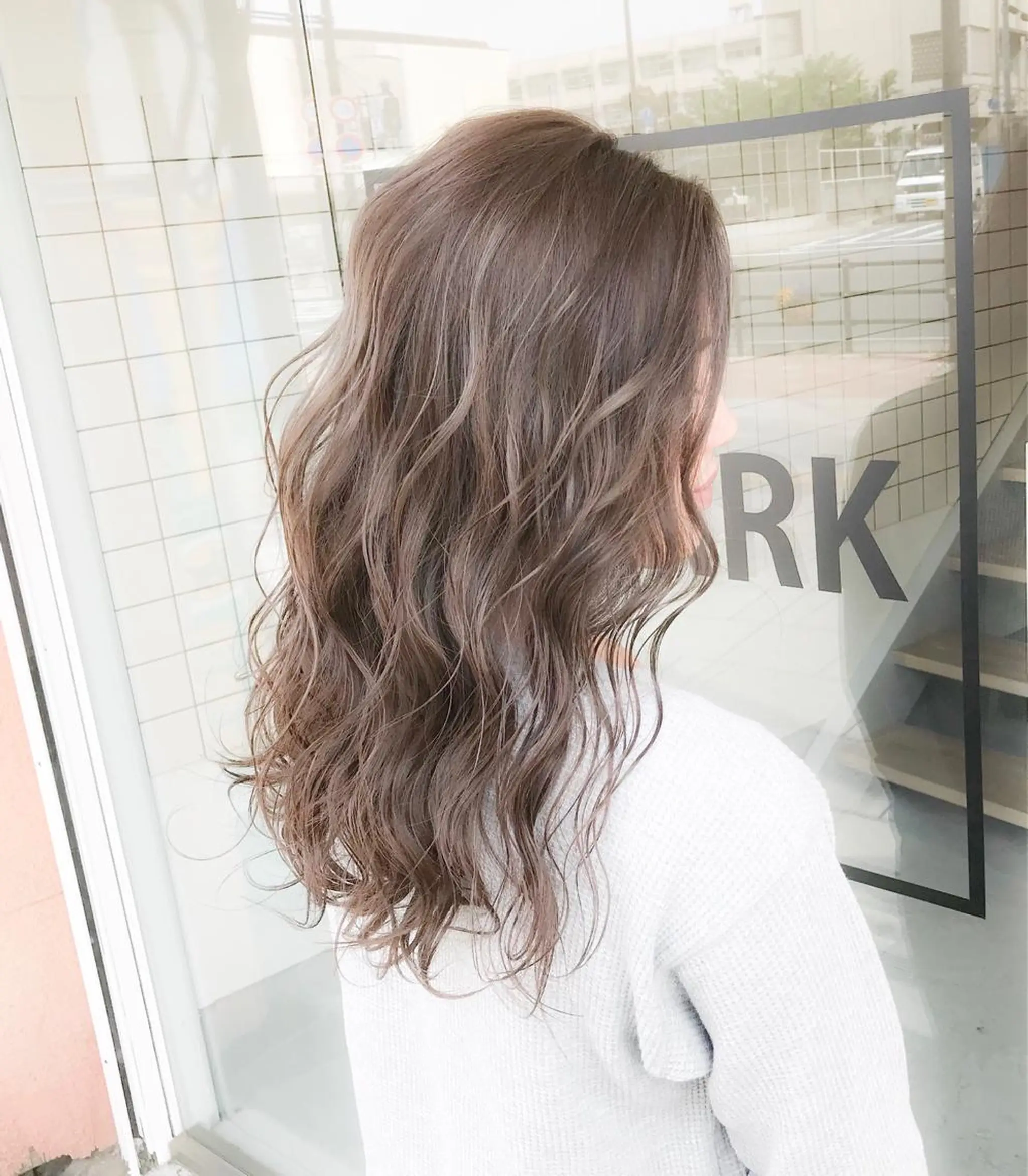 セミロング カラー カット ヘアカラー トリートメント ANBEL所属・ANBEL代表 西尾裕樹のヘアスタイル
