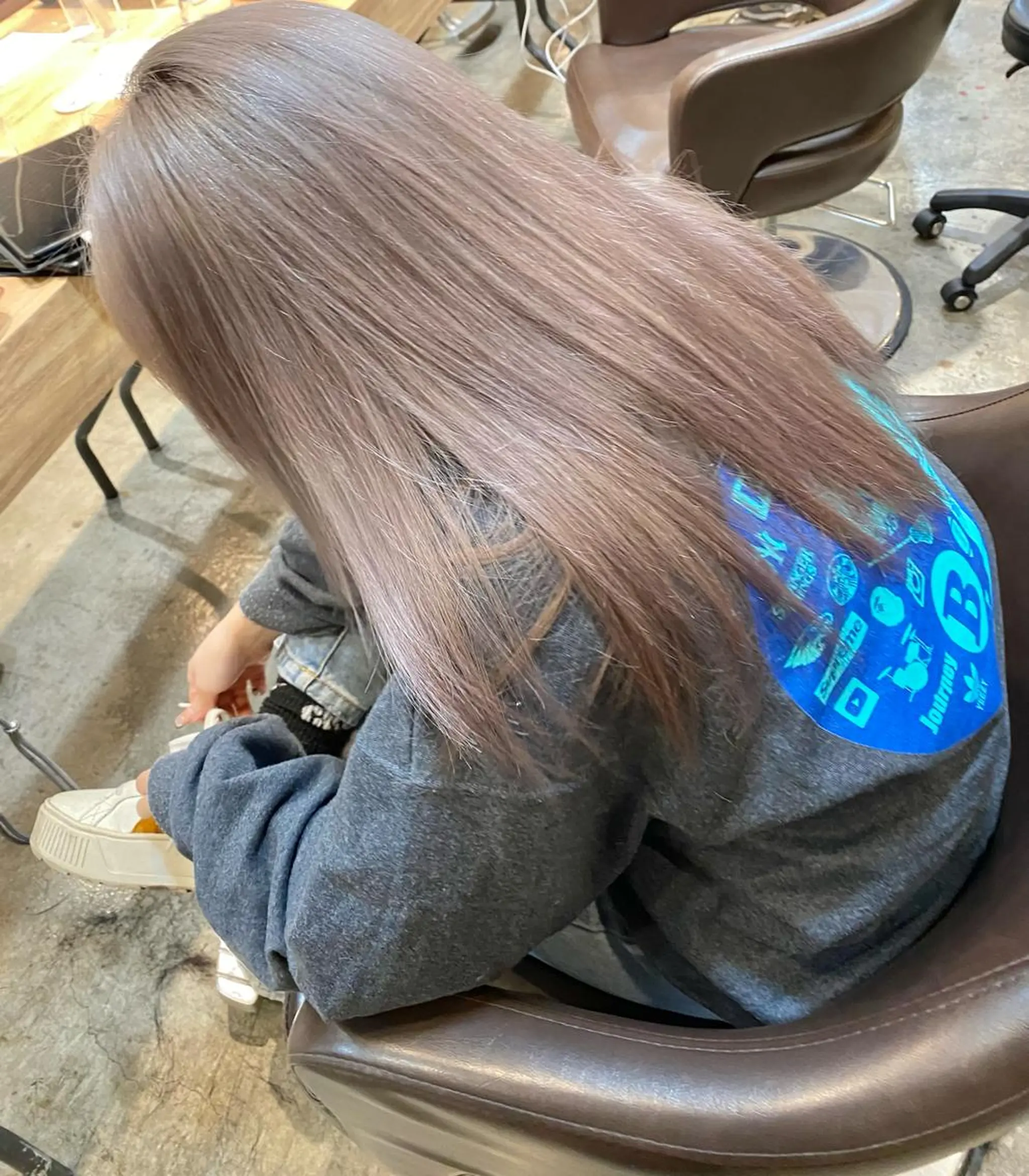 ロング ヘアカラー 聖斗 /ハイトーン/パーマのヘアスタイル