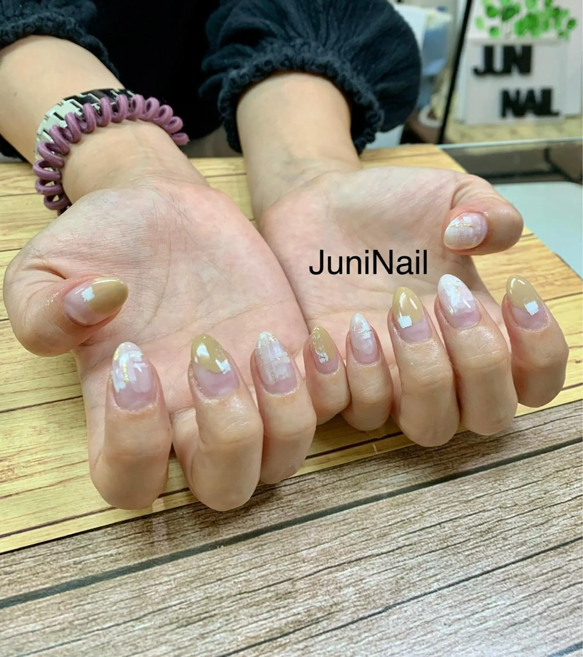 ネイル オーロラネイル クリアネイル フラッシュネイル フレンチネイル 氷ネイル・うるうるネイル ハンドネイル JuniNail韓国 ネイリストsuのネイルデザイン