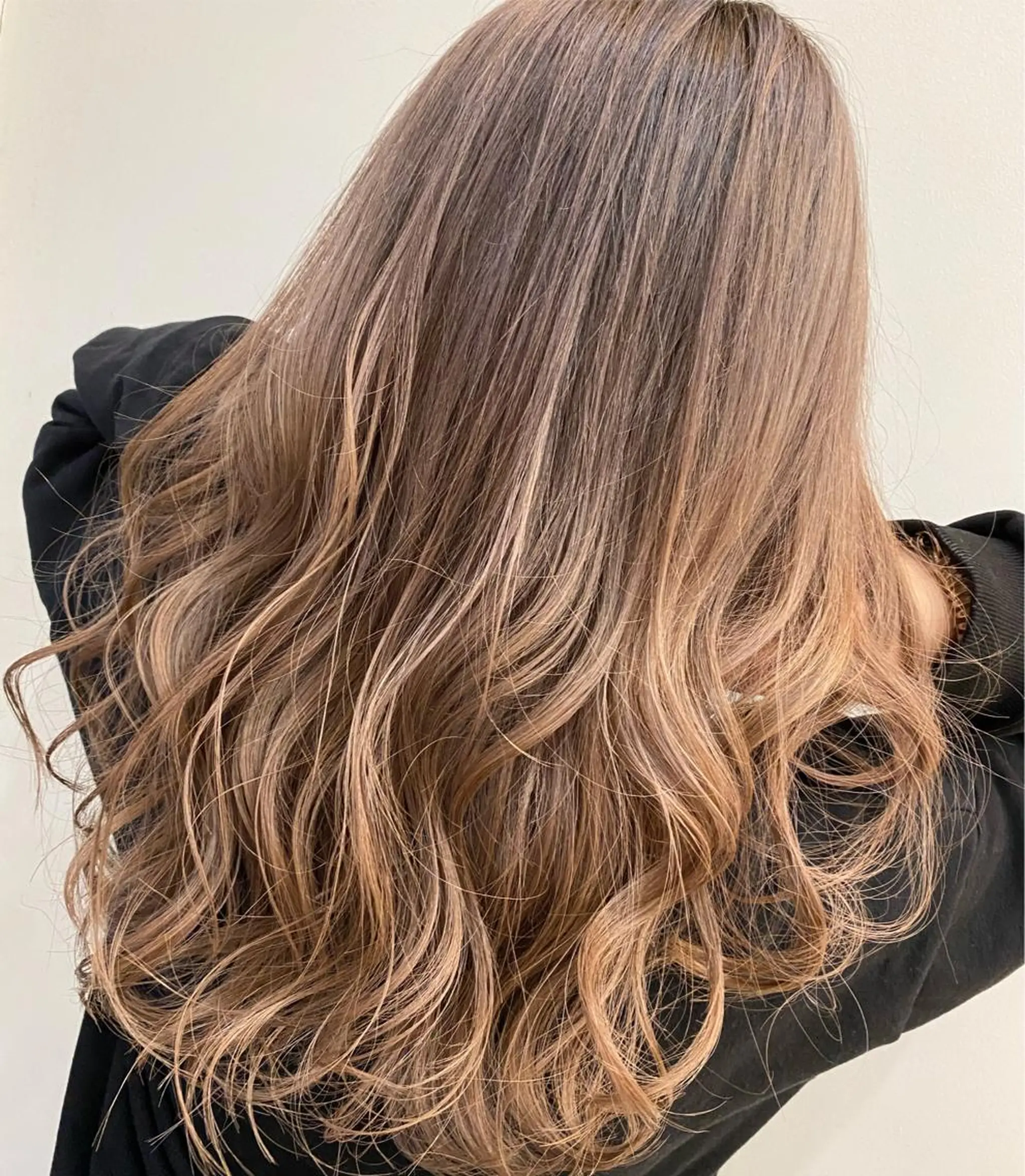 ロング ヘアカラー トリートメント ジェニファー ✂︎TOMOKI✂︎のヘアスタイル