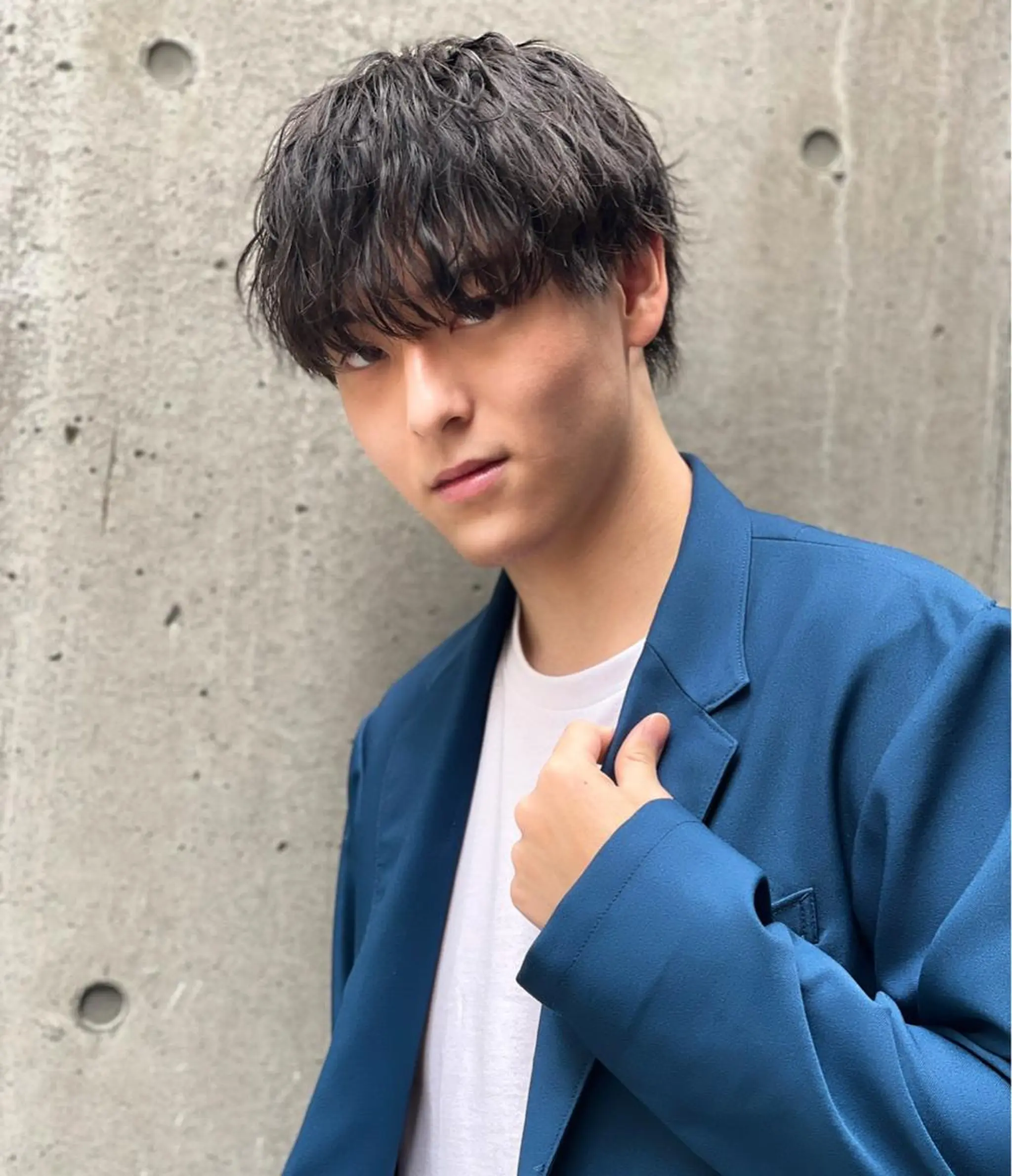 ショート カラー パーマ メンズ メンズブリーチ コンマヘア フェードカット カルマパーマ メンズ韓国風 カット トリートメント 🔹YUTA🔹 メンズパーマのヘアスタイル