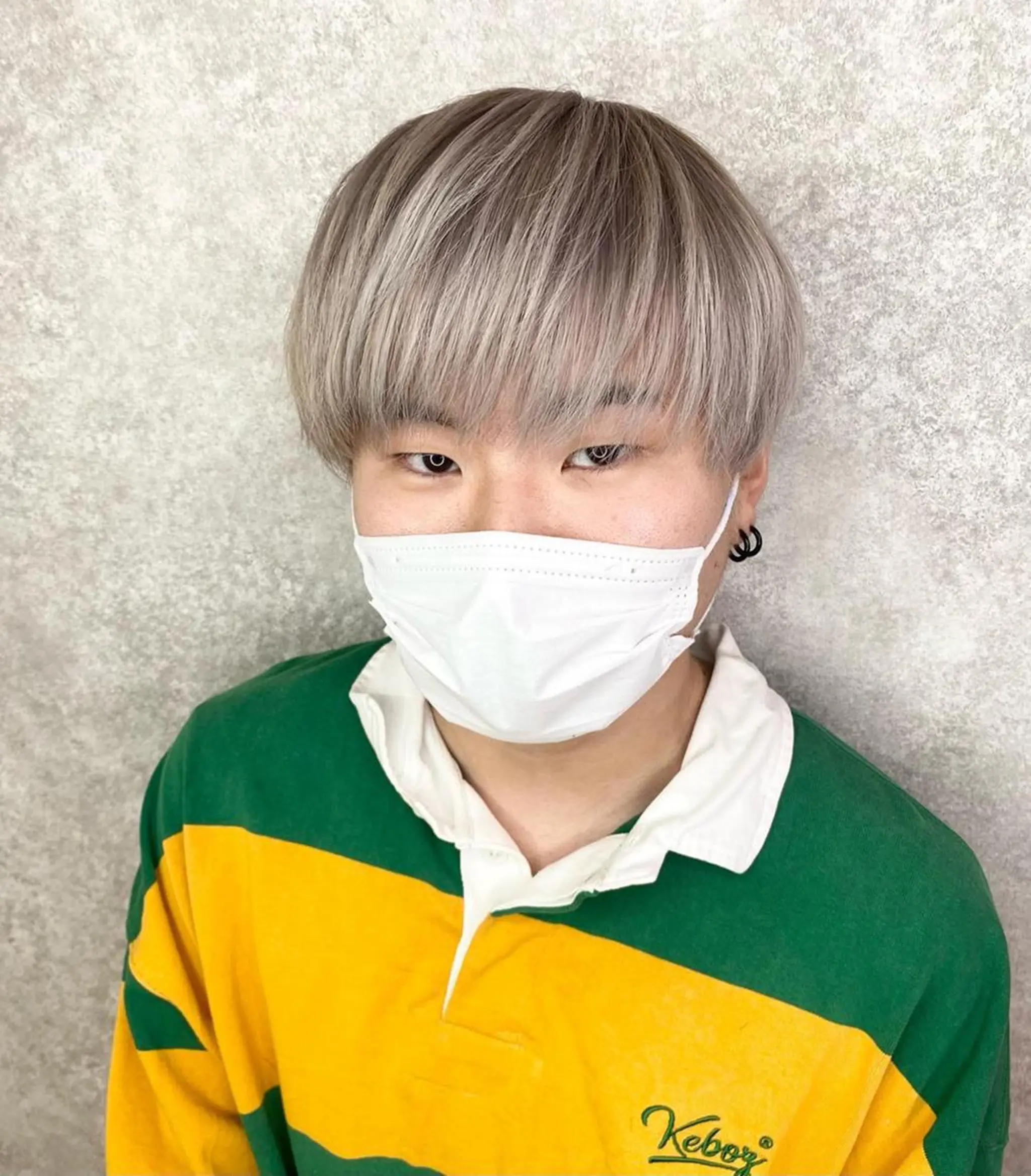 ロング カラー ベージュカラー ブリーチ ハイトーンカラー ミルクティーベージュ ホワイトベージュ UNDER vr 【アンダーバー】のヘアスタイル