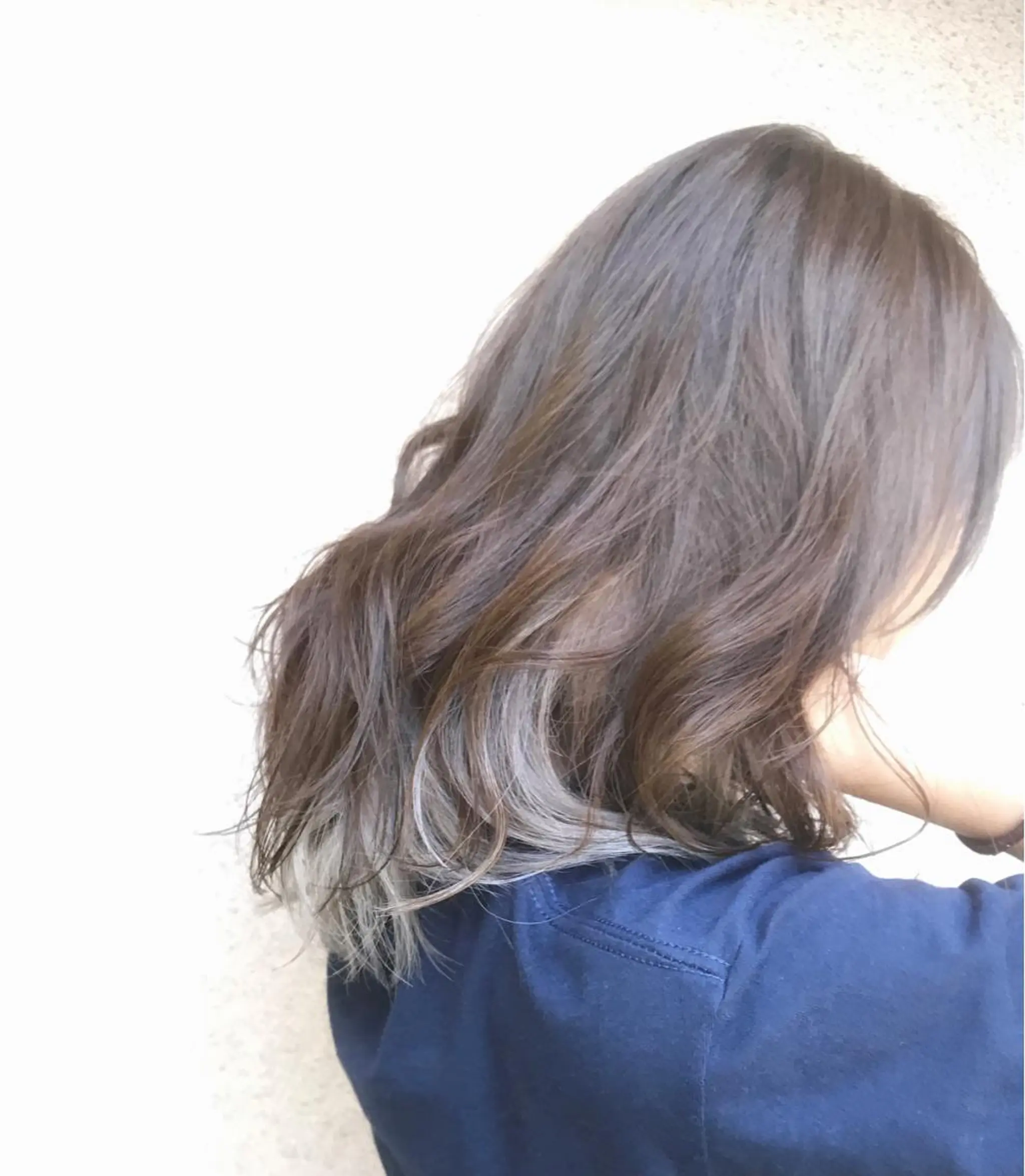 セミロング カラー vato マンツーマンサロンのヘアスタイル