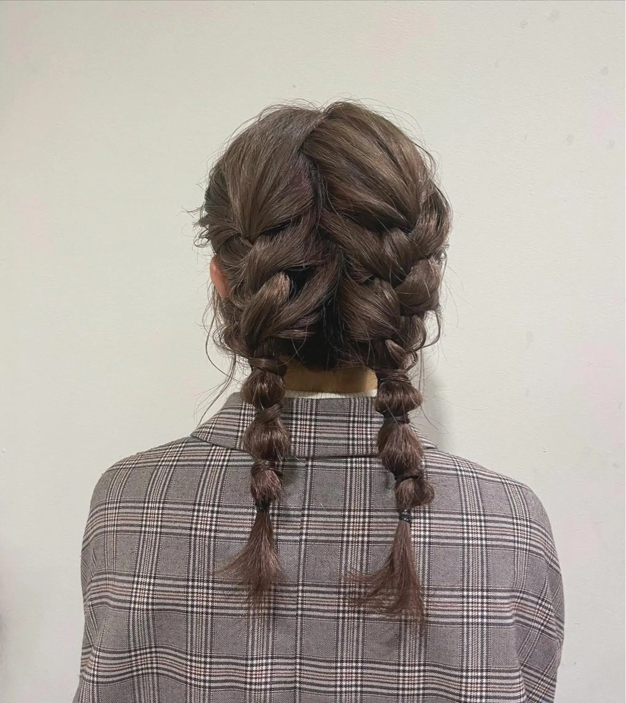 セミロング カラー ヘアアレンジ Of　HAIR所属・外山 なつ美のヘアスタイル