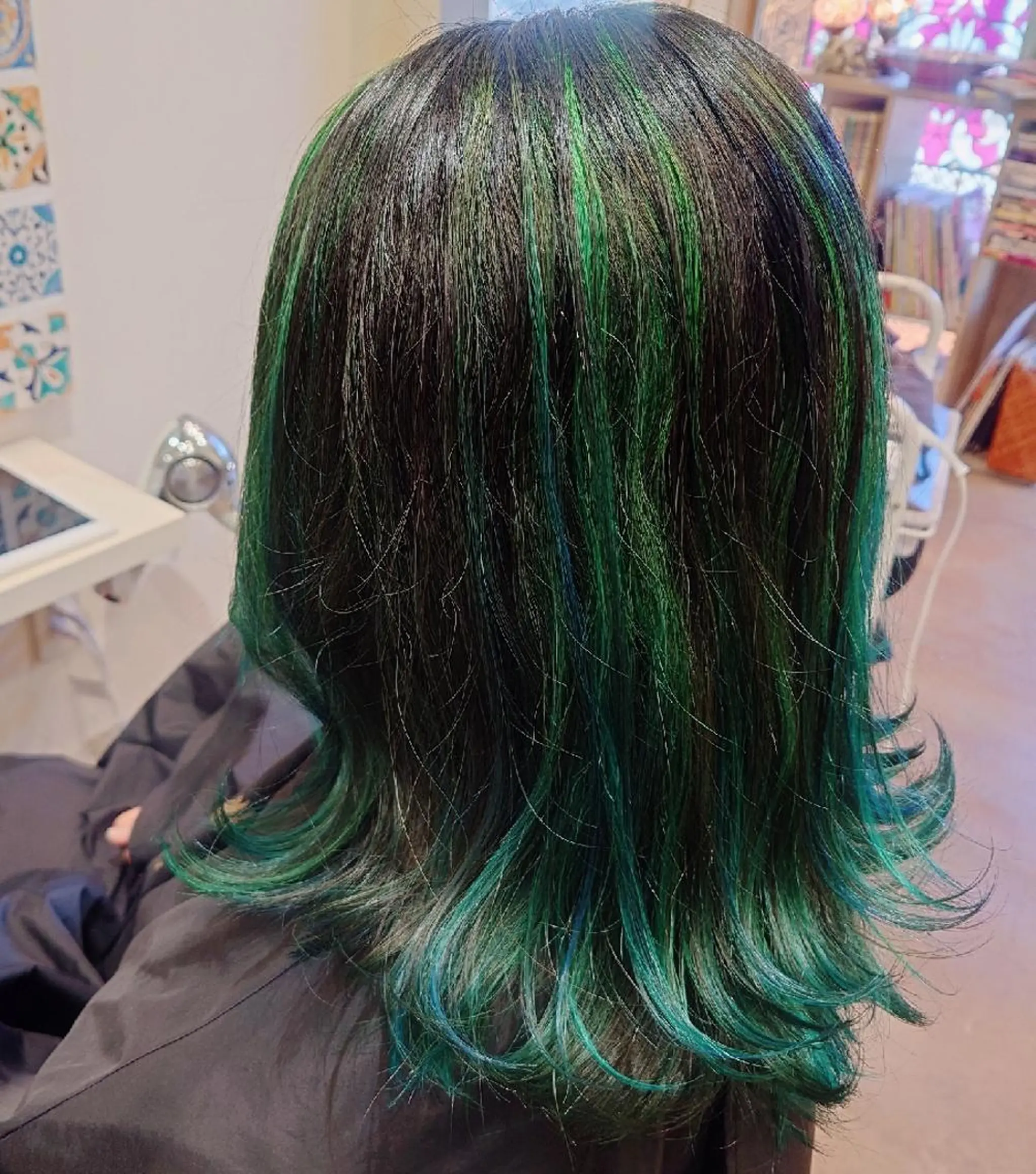 ミディアム カラー バレイヤージュ メッシュ レイヤーカット LAMP HAIR  ランプヘアー所属・徳永 博志のヘアスタイル