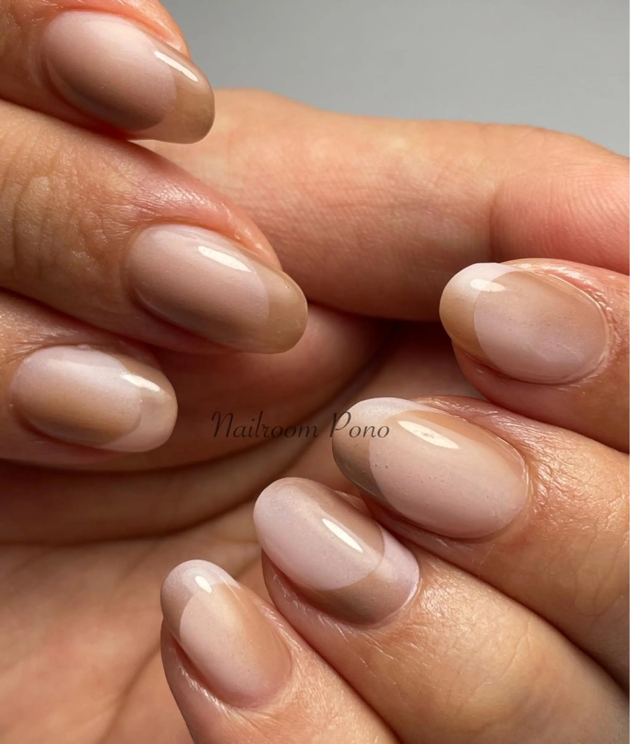 ネイル フレンチネイル オンブレフレンチ M nail所属・M nailのネイルデザイン