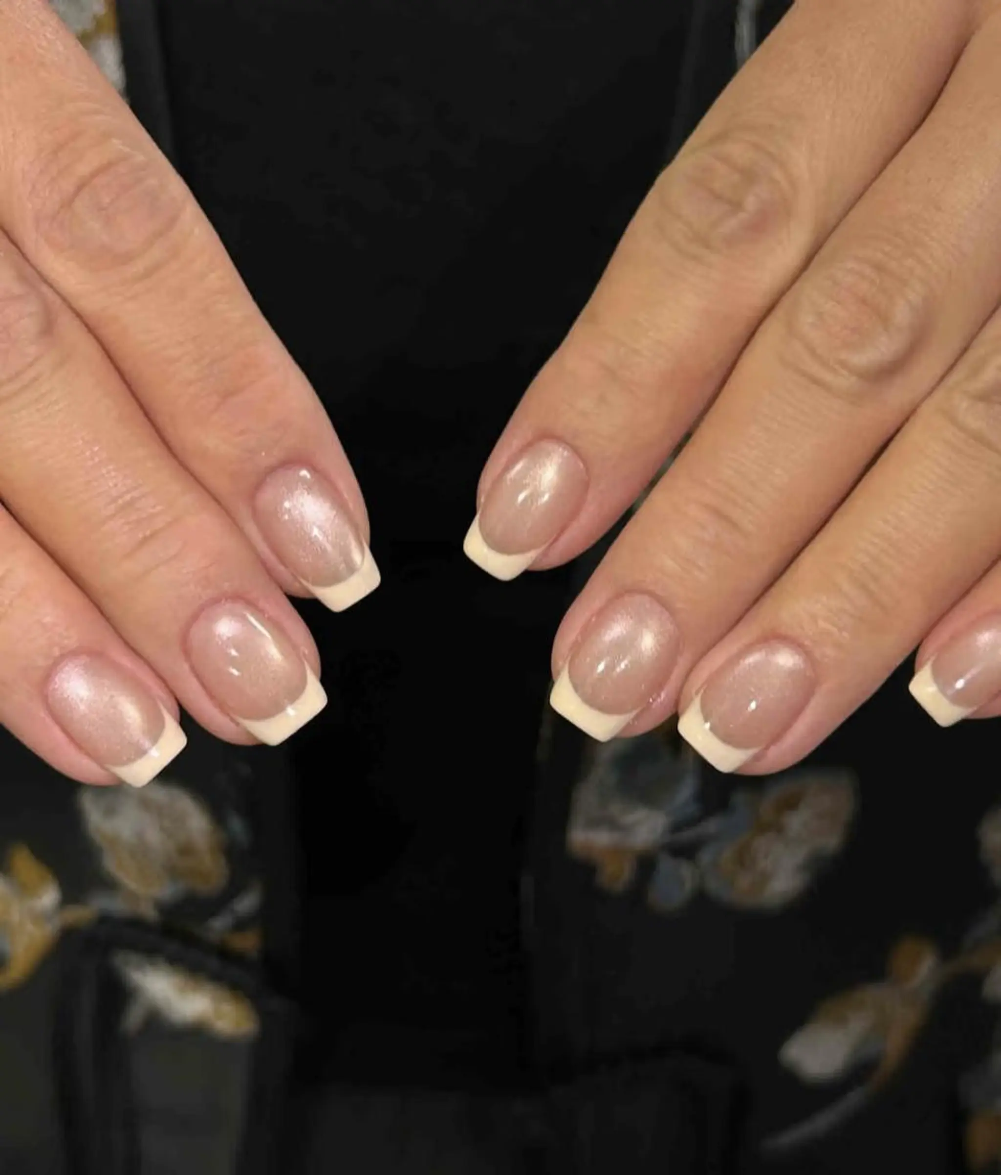 ネイル ハンドネイル RAFFINE 月🦋🩵のネイルデザイン