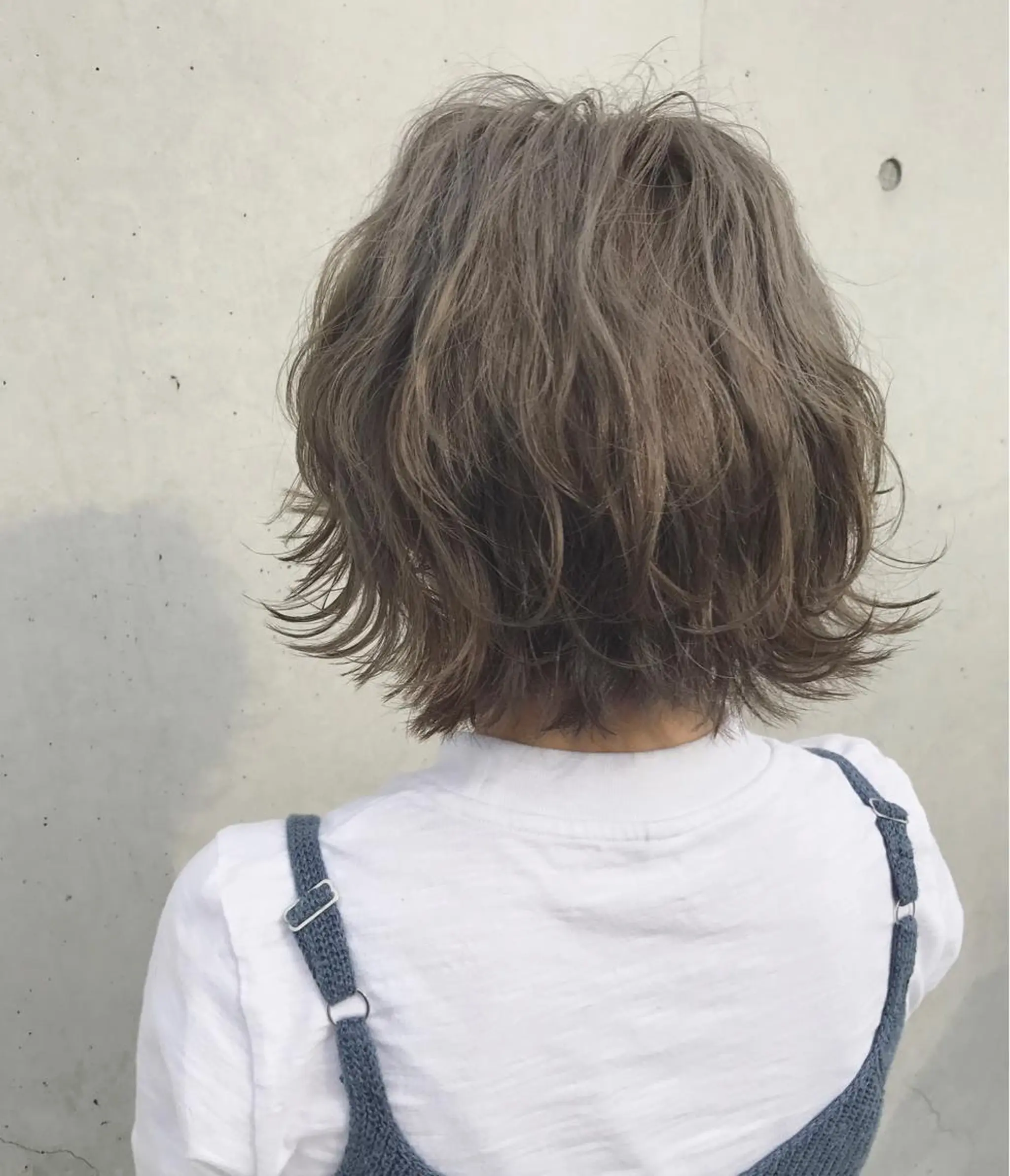ショート カラー アッシュ アッシュグレー ブリーチ Lien   副店長 小林亨のヘアスタイル