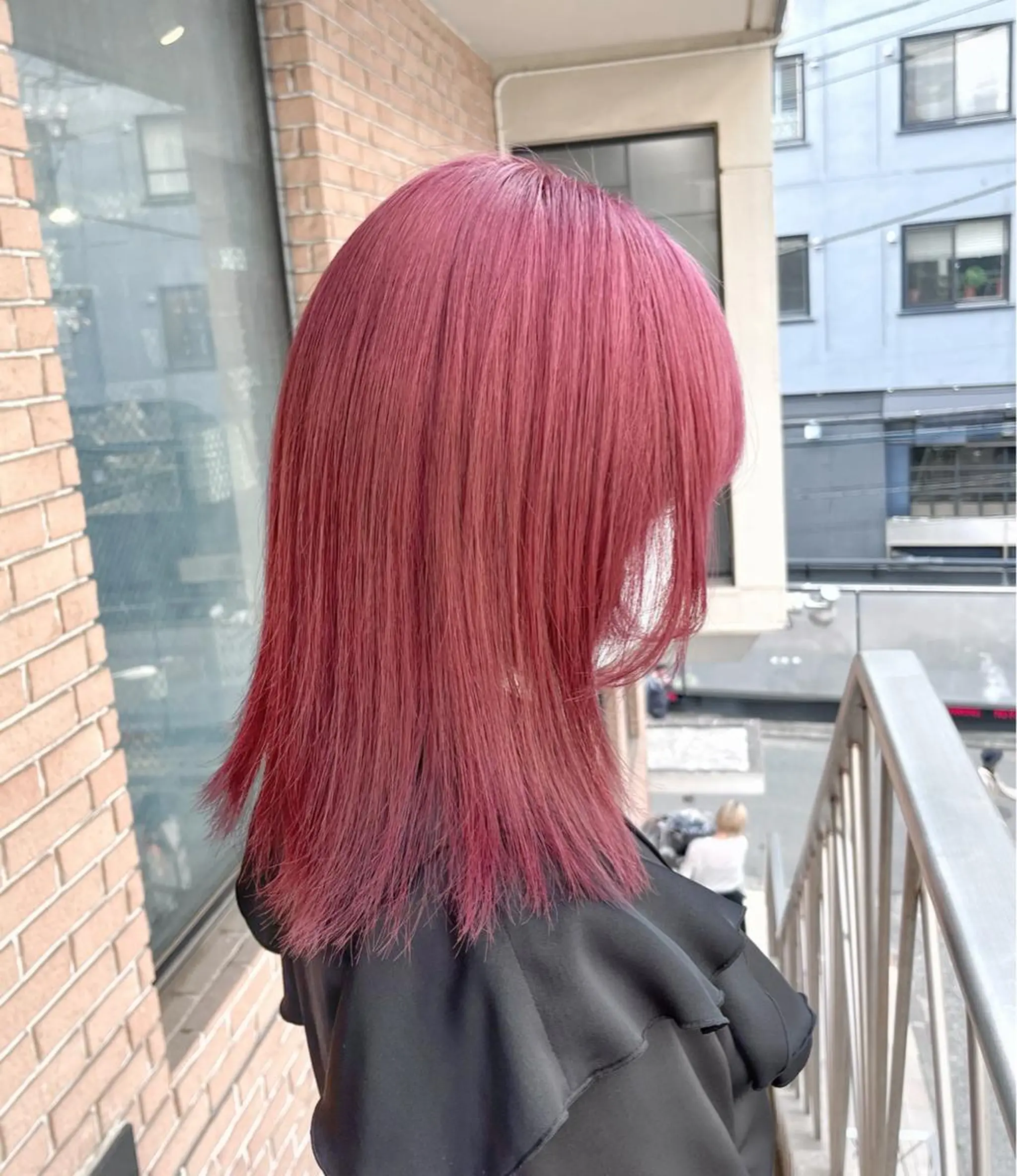 セミロング カラー ヘアアレンジ ブリーチ ヘアカラー ピンクカラー🩷 ヘアセットＮＯ.1のヘアスタイル