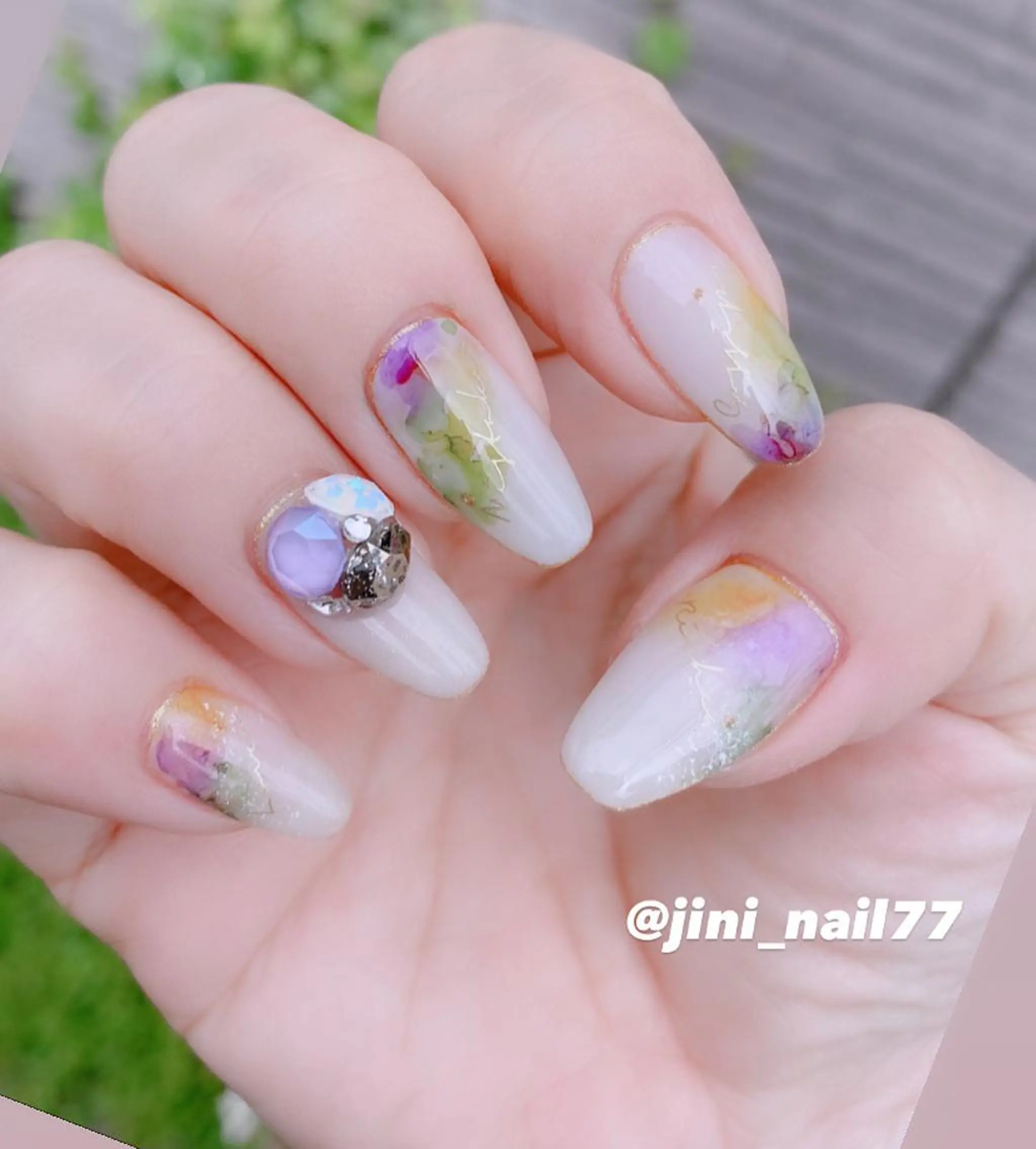 ネイル JINI NAIL所属・ジニ ネイルのネイルデザイン
