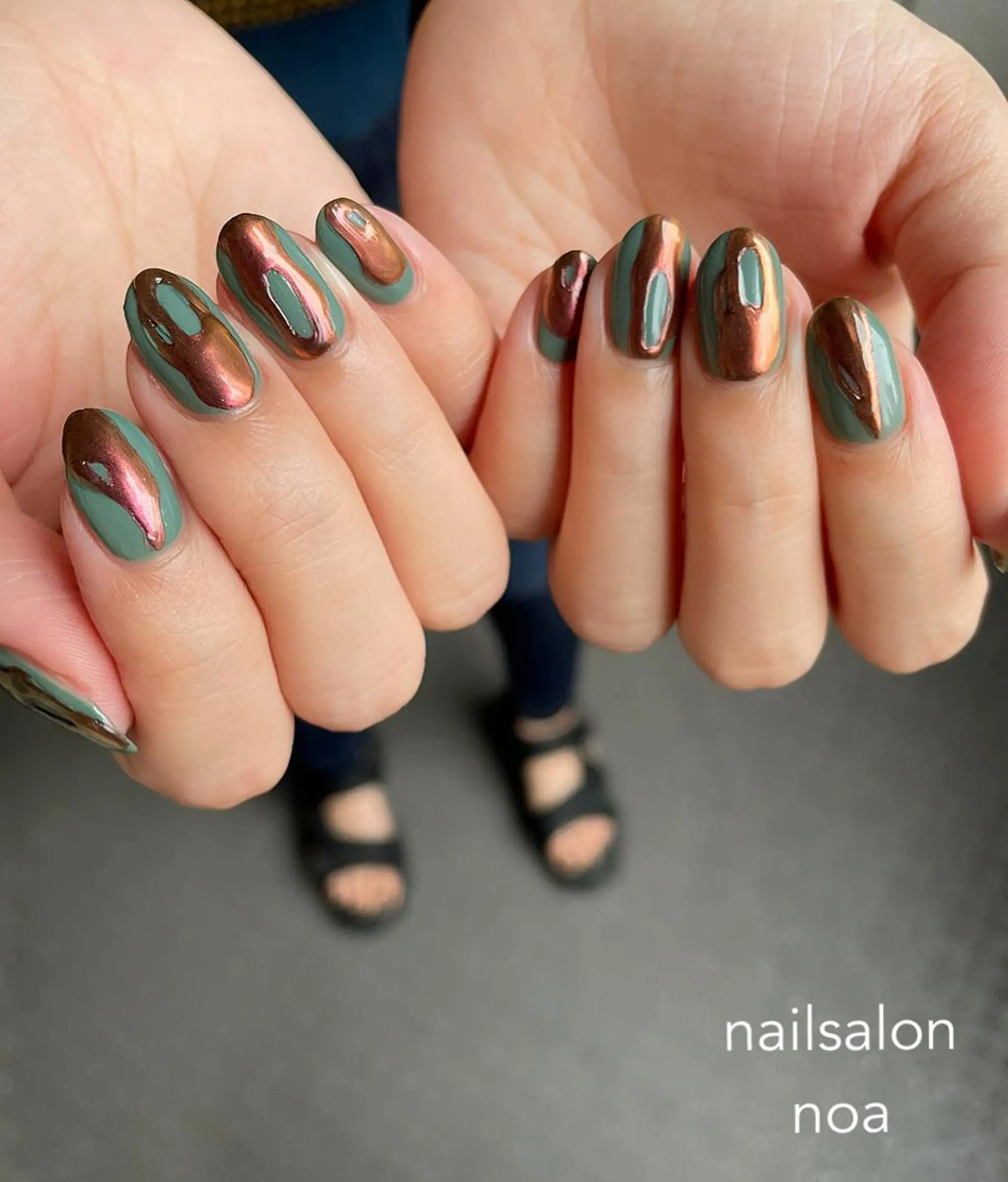 ネイル オーロラネイル カジュアル ジェルネイル 氷ネイル・うるうるネイル マグネットネイル nailsalon noa所属・nailist sakiのネイルデザイン
