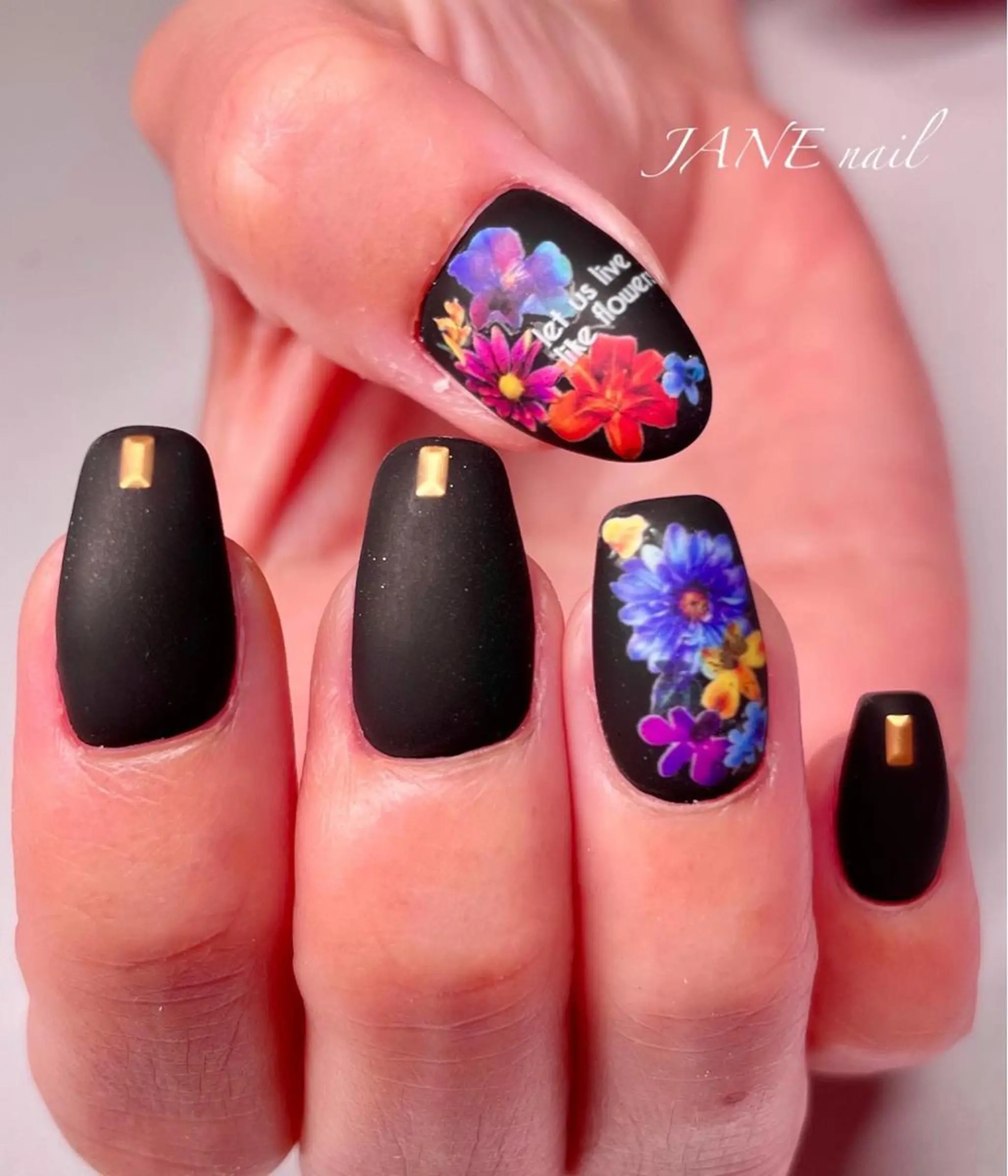 ネイル フラワーネイル フットネイル スクエアネイル 夏ネイル ハンドネイル Nail Salon JANEのネイルデザイン