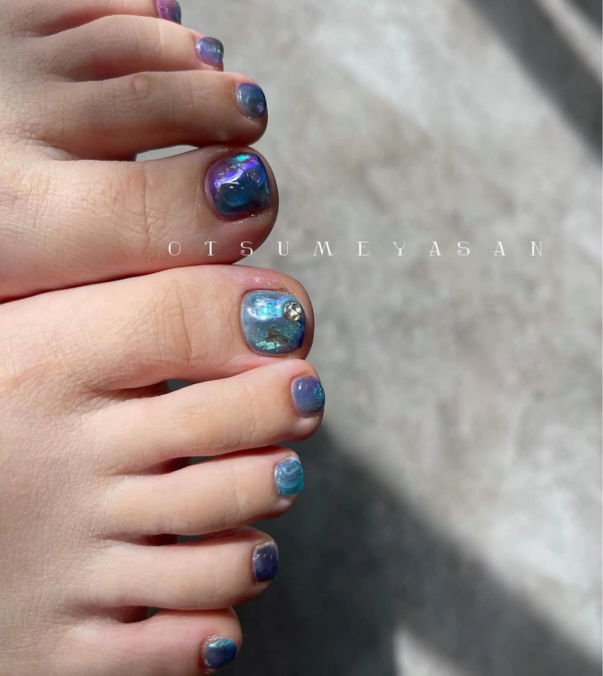 ネイル ブルー フットネイル ゴールド 韓国ネイル マグネットネイル otsumeyasan所属・わたなべ ちかのネイルデザイン