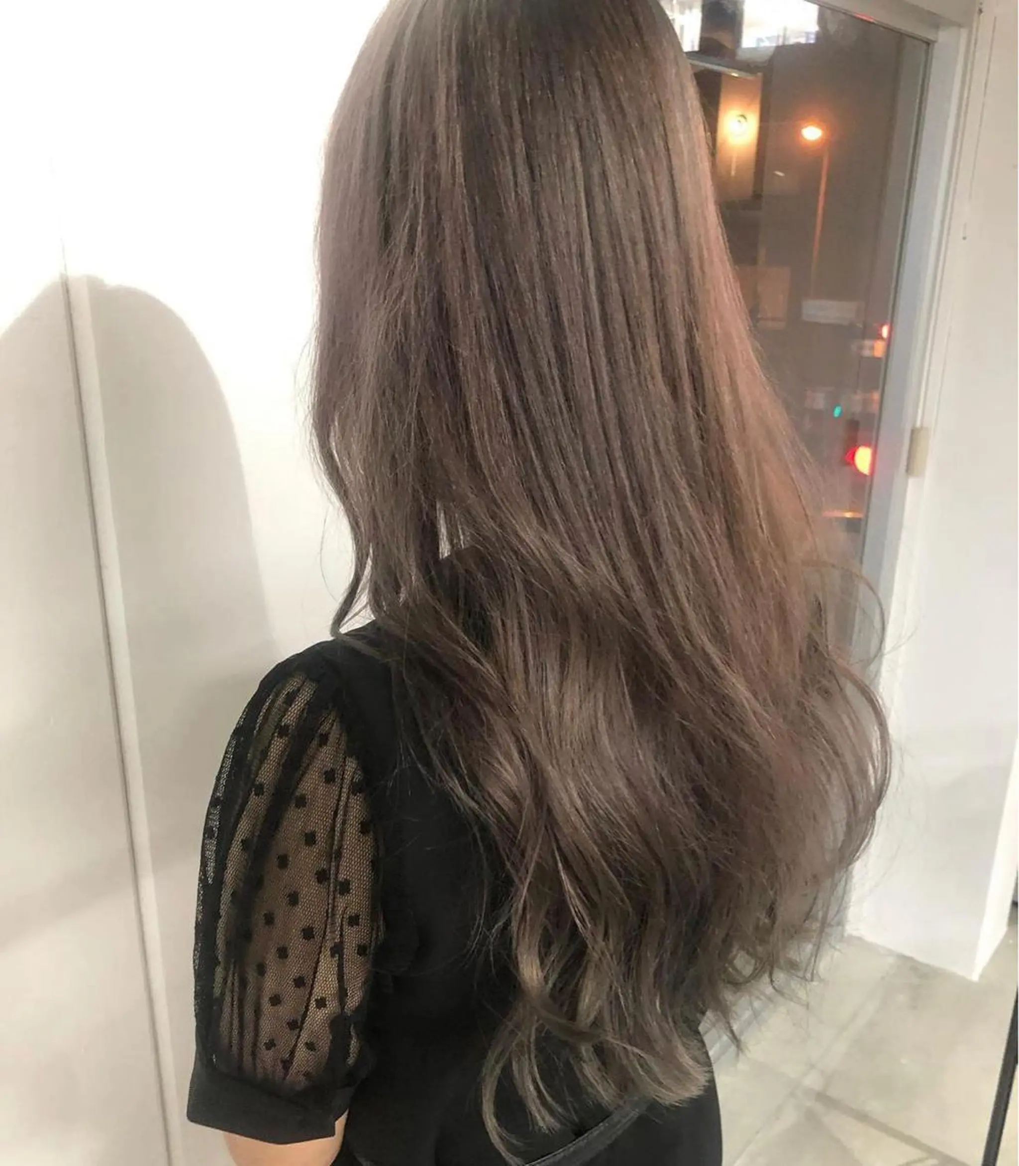 ロング カラー ブリーチ カット ヘアカラー 石井 紫文のヘアスタイル
