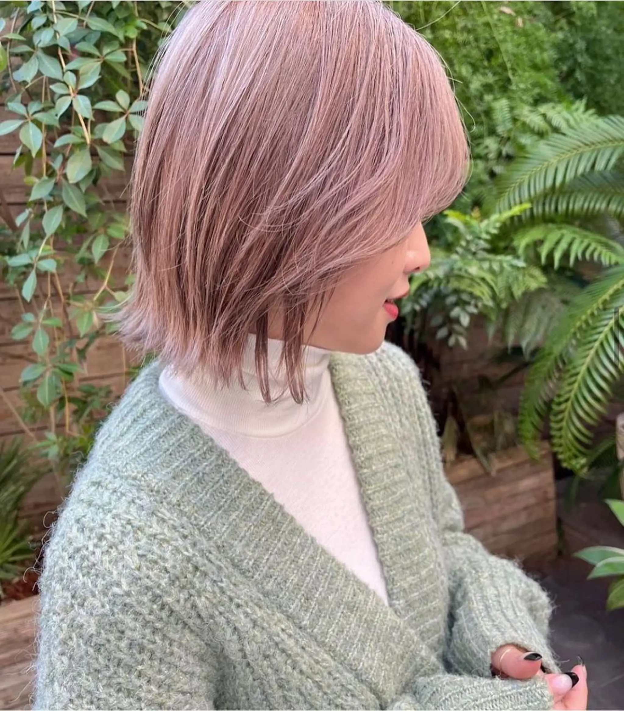 ミディアム カラー ヘアアレンジ ベージュカラー ハイライトカラー ハイトーンカラー ミルクティーベージュ ピンクカラー 韓国/髪質改善💘 櫻井かれんのヘアスタイル