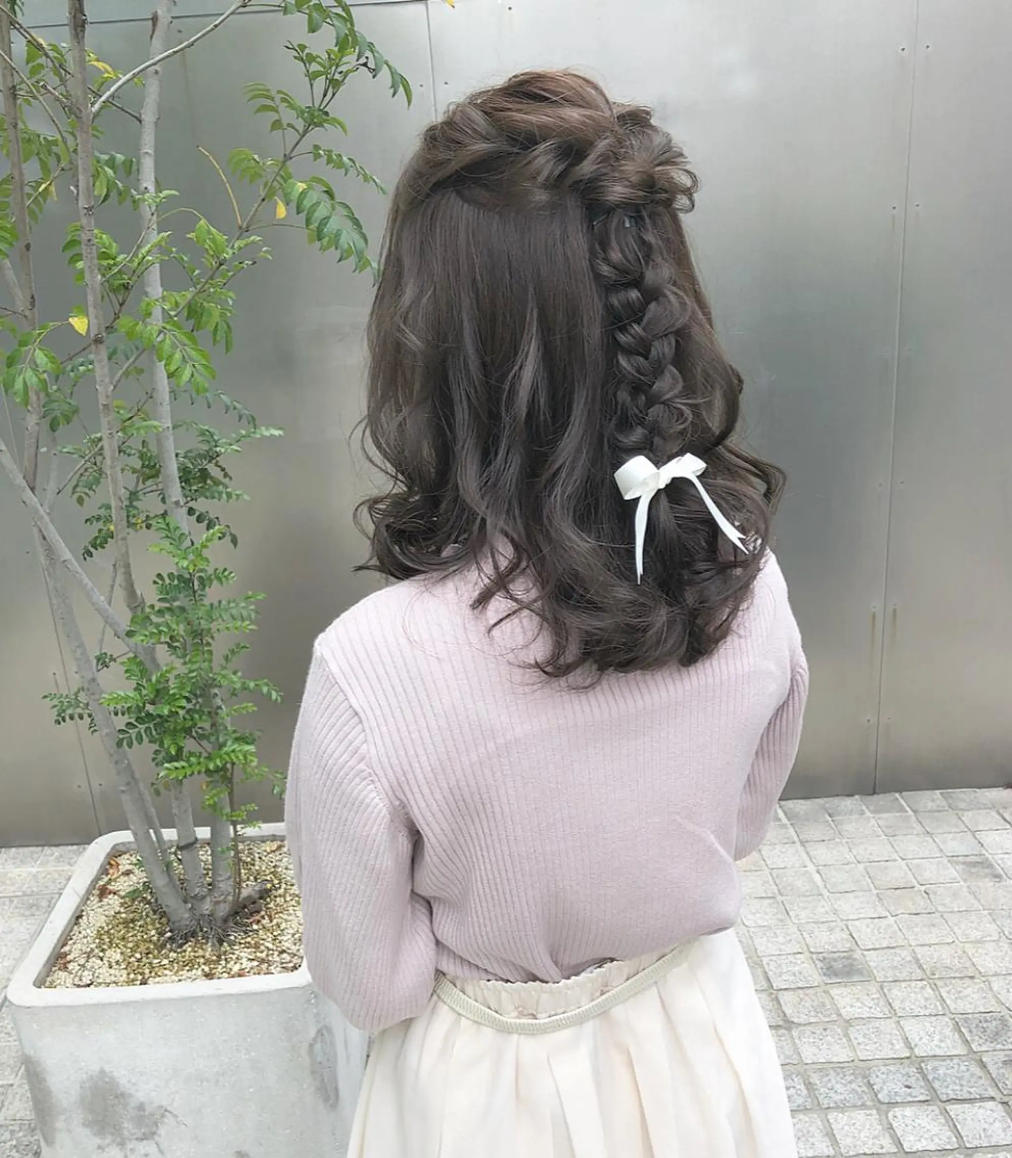 ミディアム カラー ヘアアレンジ オリーブグレー autre所属・大久保 ひでなりのヘアスタイル