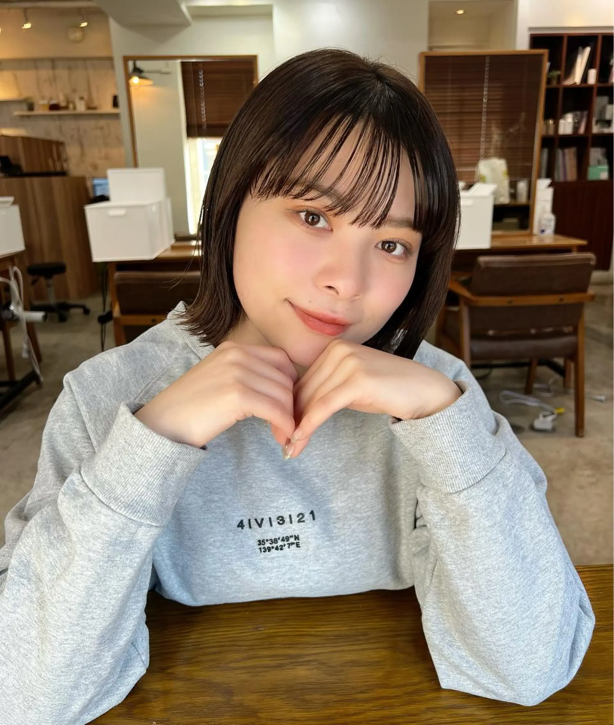 ショート カラー 🎧パーソナルケア/ 透明感カラー/ミユのヘアスタイル