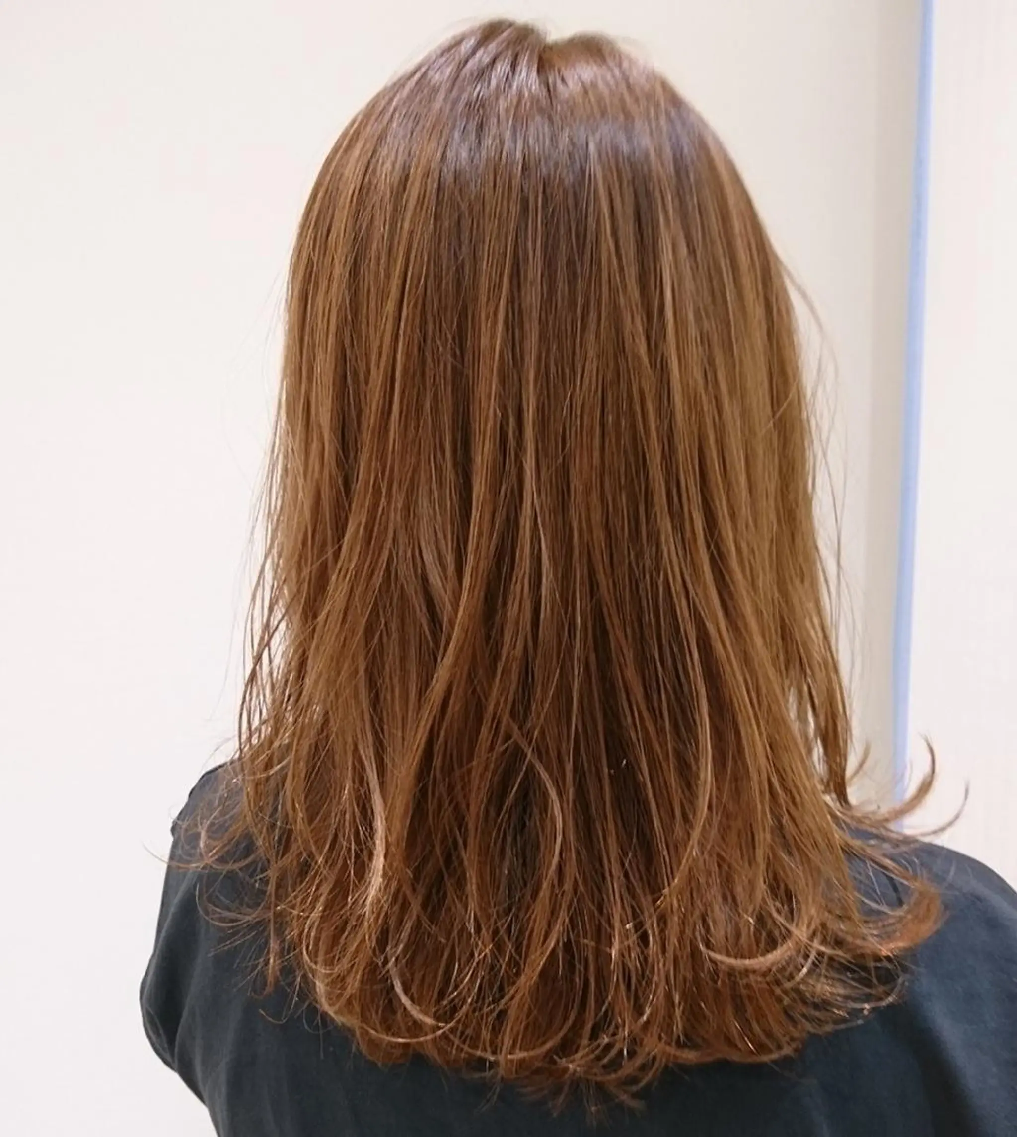 ミディアム ボブ レイヤーカット ローレイヤー 社内カット講師・店長 菅原賢一のヘアスタイル
