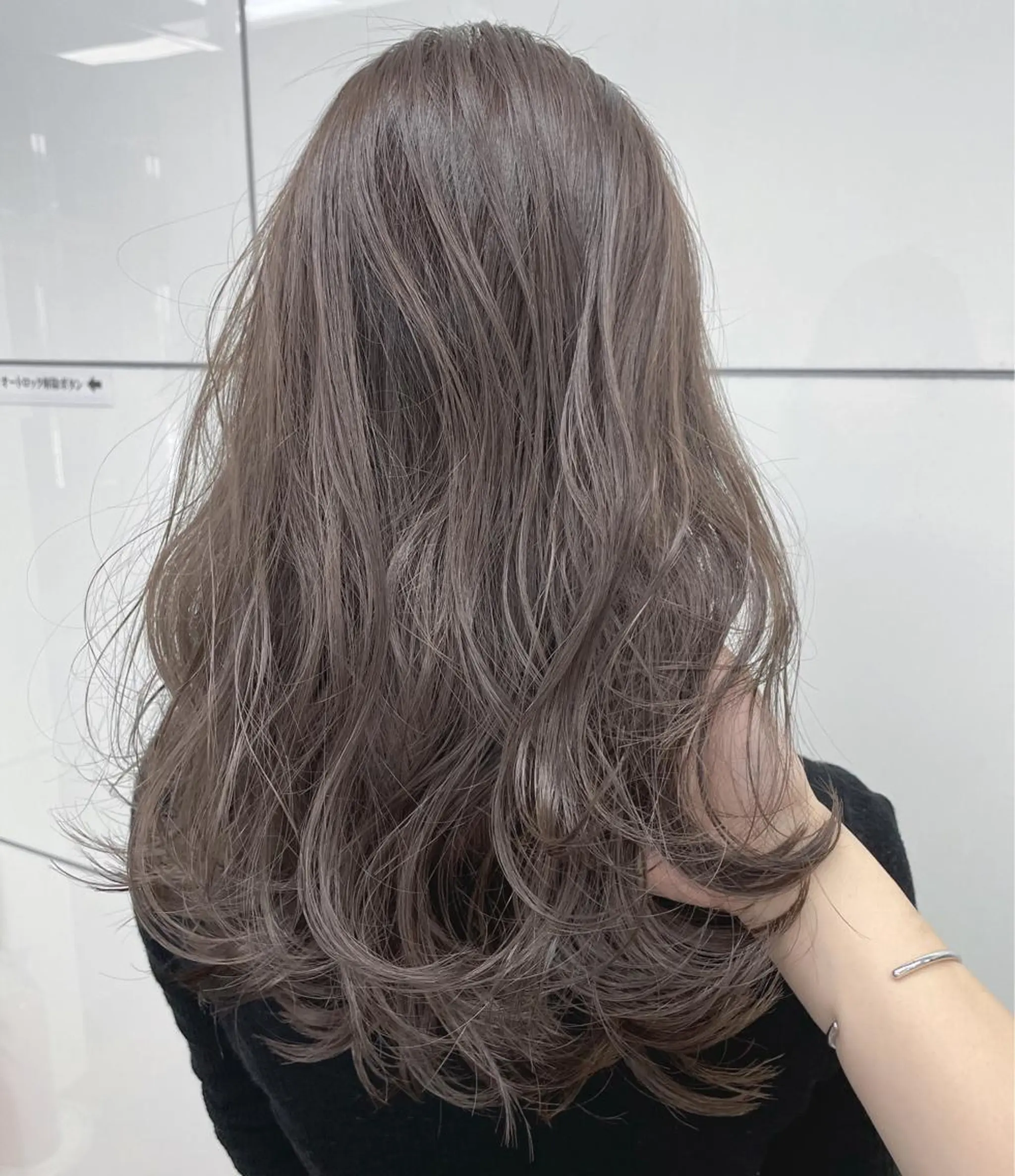 セミロング 髪質改善カラー 🫧川井麻由のヘアスタイル