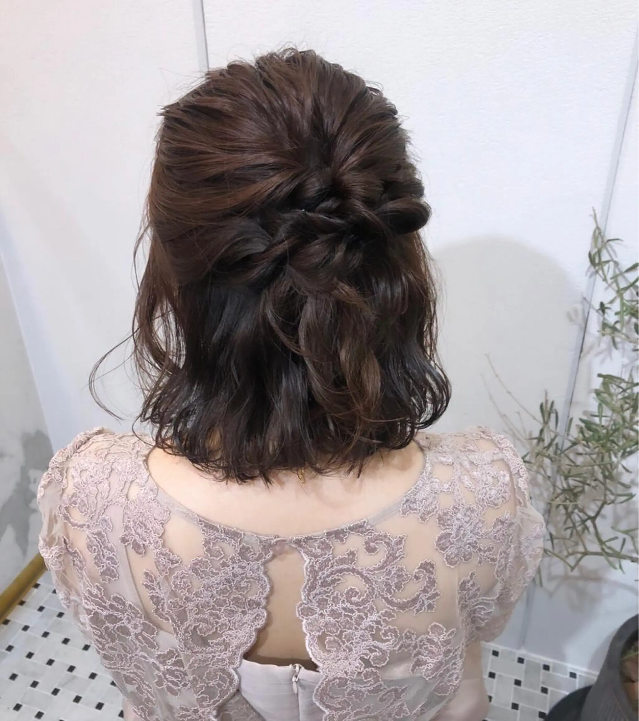ミディアム カラー ヘアアレンジ ハーフアップ ボブ 関谷 あいみのヘアスタイル