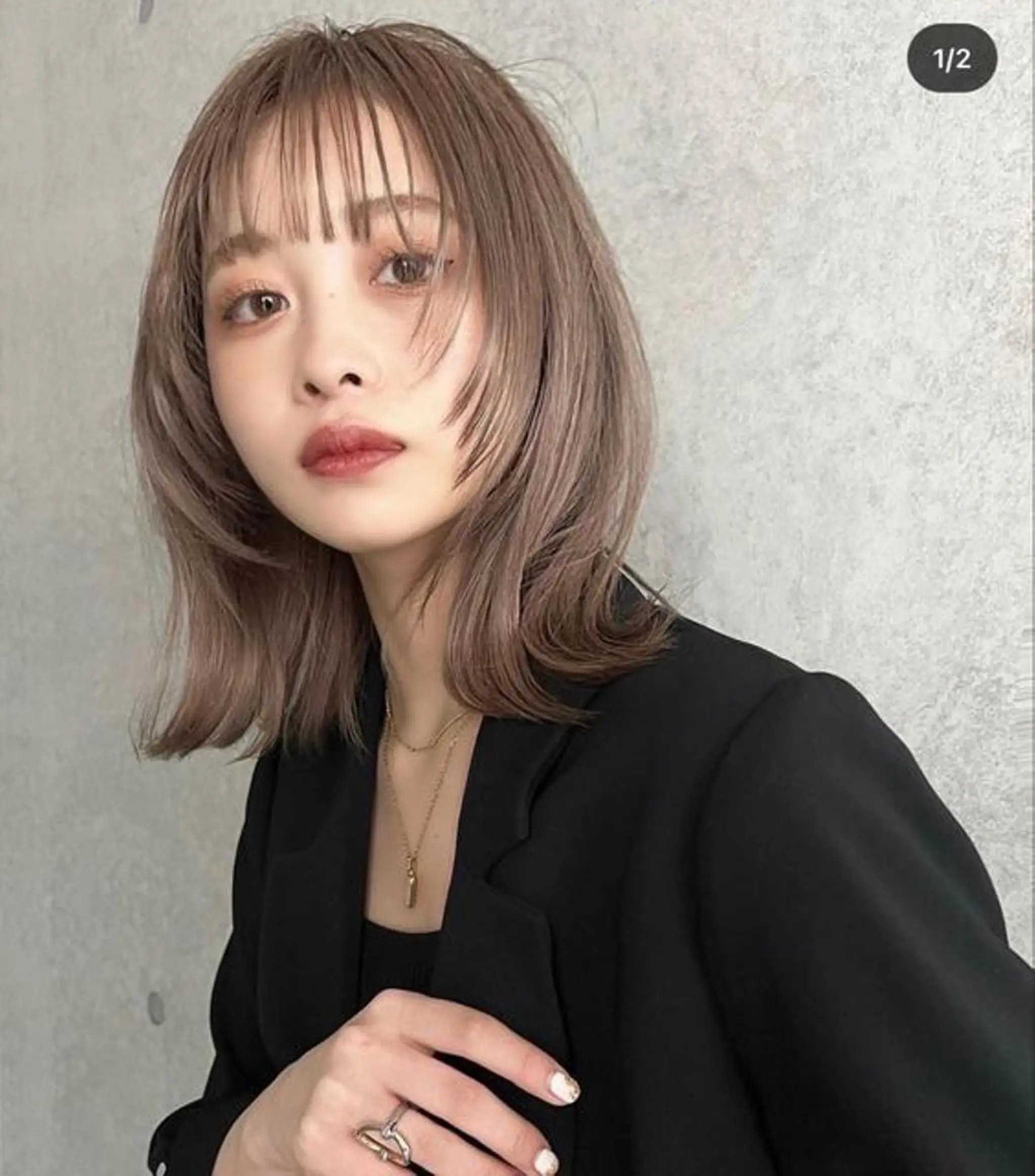 ミディアム カット 透明感カラー/パーマ 🌀アオノアユミのヘアスタイル