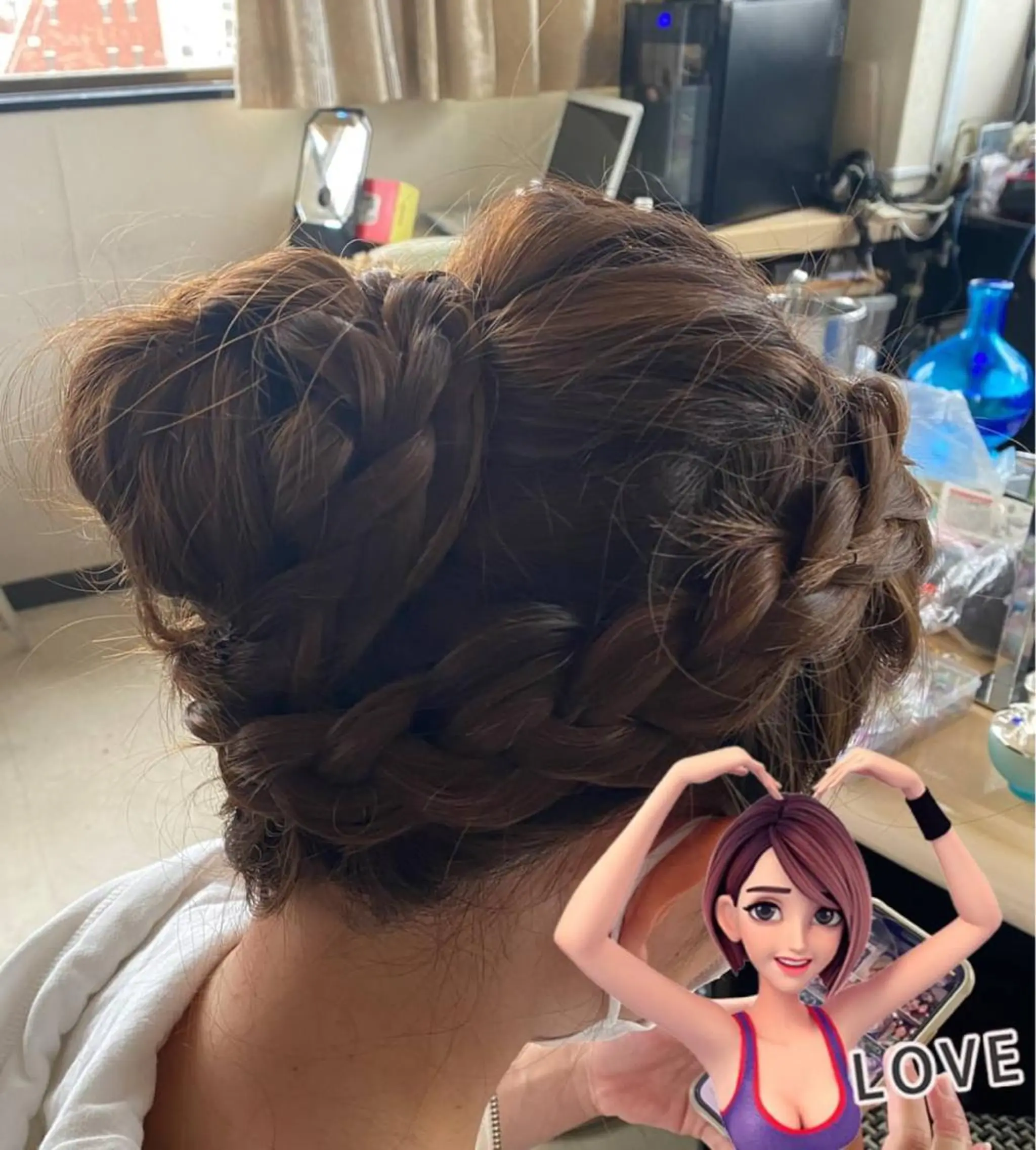 ロング お団子ヘア 銀河 ティンガーラのヘアスタイル