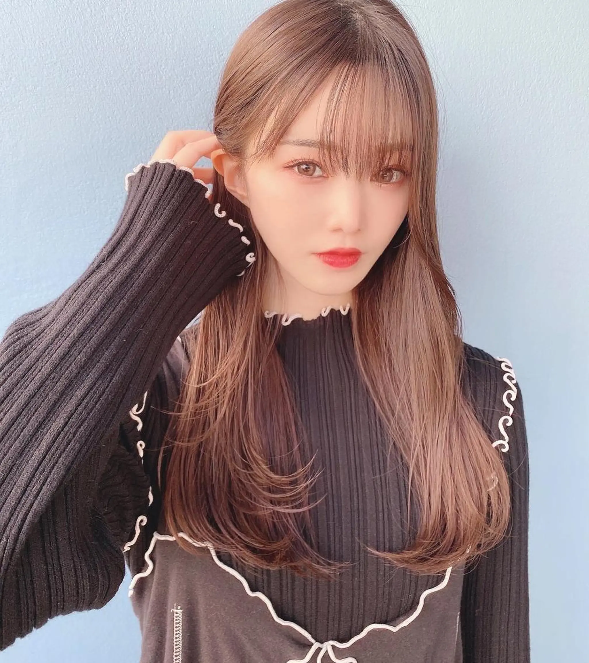 ミディアム カラー ヘアアレンジ ハイライトカラー くせ毛 顔まわりレイヤー ハイライト 髪質改善 韓国/髪質改善💘 櫻井かれんのヘアスタイル