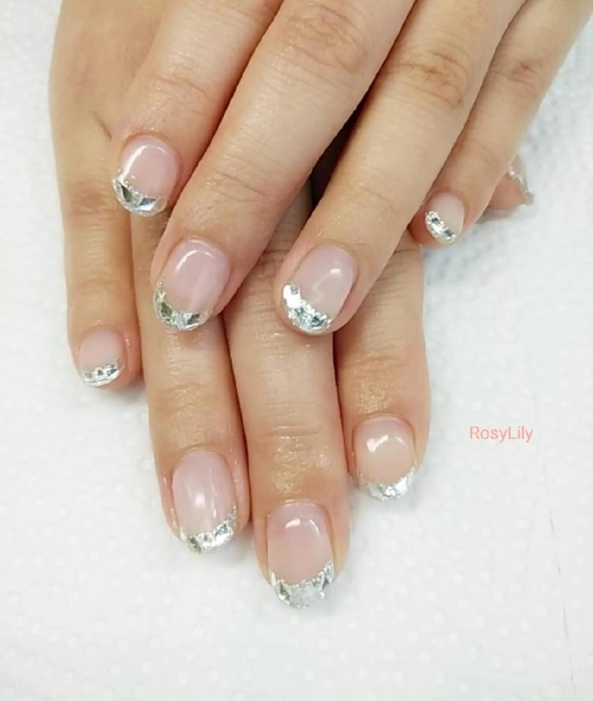 ネイル フレンチネイル ガラスフレンチ ハンドネイル ハンドケア プライベートサロン RosyLily所属・プライベートサロン Rosy Lilyのネイルデザイン