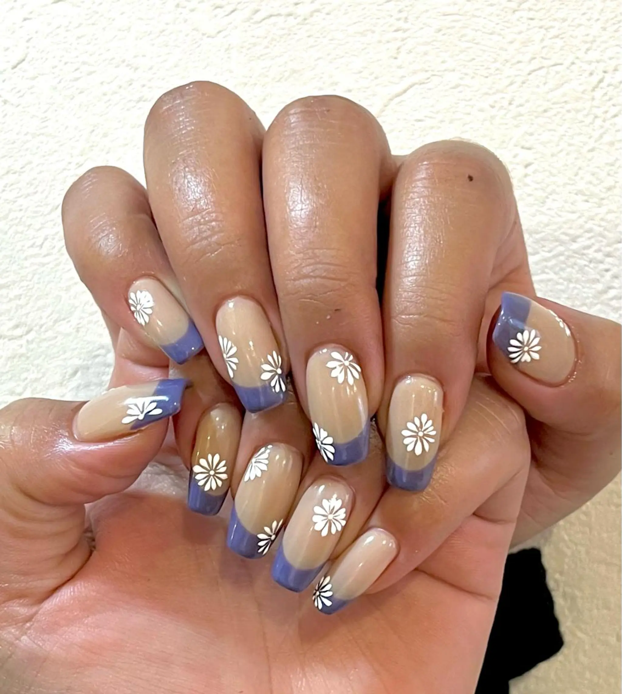 ネイル アートネイル フラワーネイル フレンチネイル パープル スクエアネイル ハンドネイル para ☀︎ sol by BECK所属・Para Sol nail　Maoのネイルデザイン
