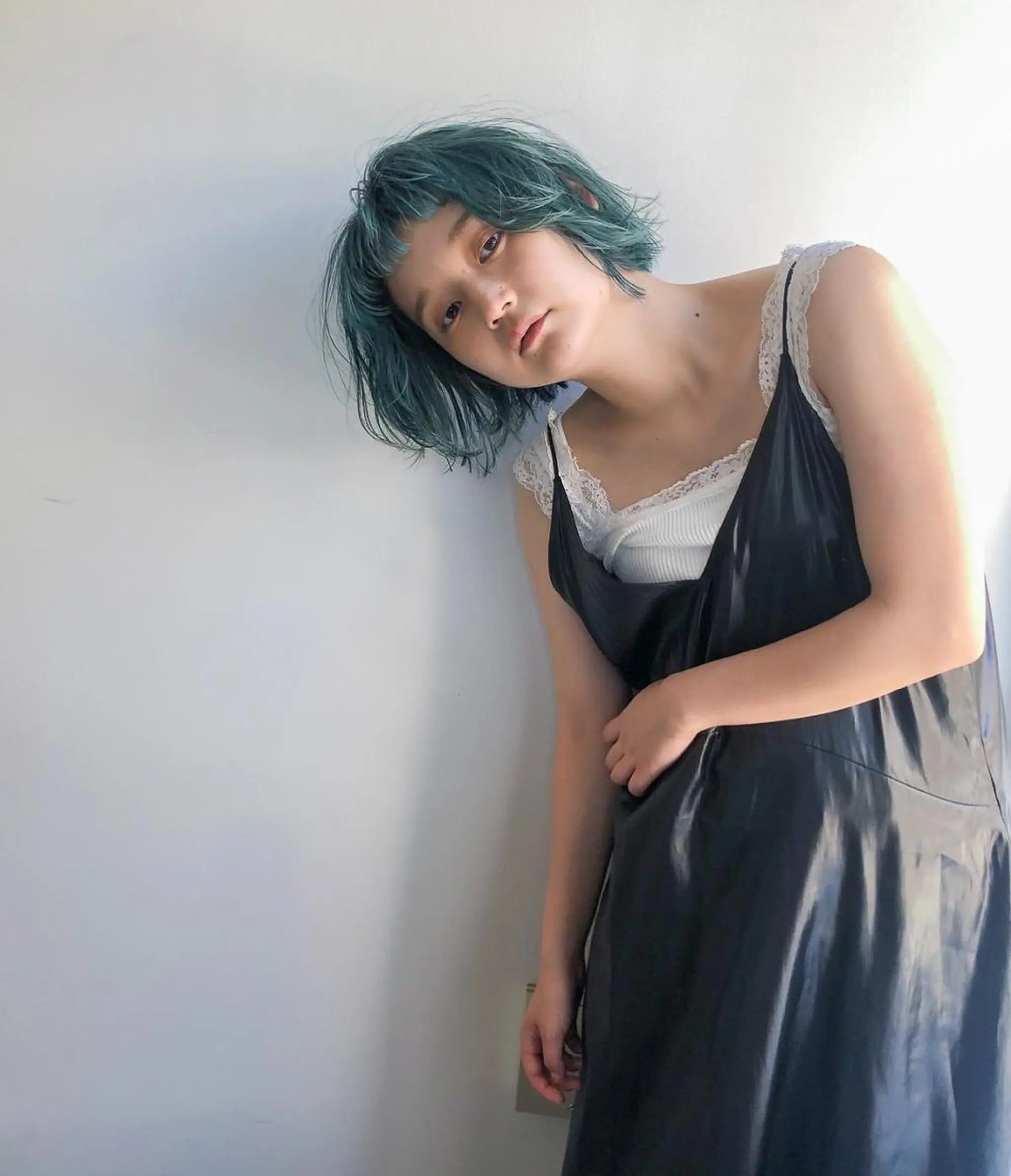 ミディアム カラー パーマ ショートボブ ミディアムパーマ アディクシーカラー ブリーチ ブロンド カット ヘアカラー トリートメント CEINE＋ officialのヘアスタイル