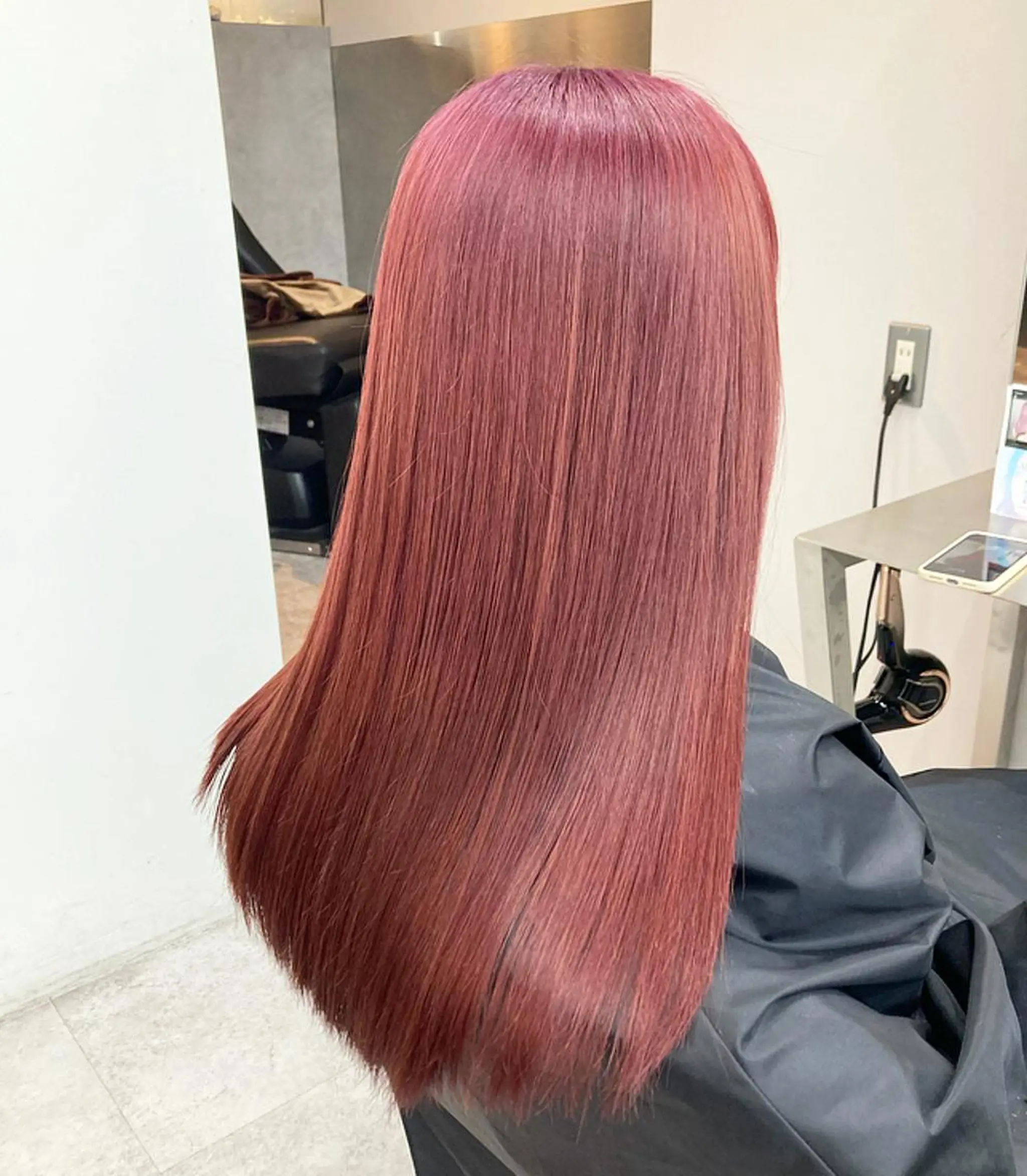セミロング カラー パーマ ヘアアレンジ メンズ キッズ ネイル マツエク・マツパ アイブロウ 髪質改善 縮毛矯正 トリートメント 酸性ストレート ストレートパーマ 🎀盛れる顔周り×レ イヤー×透明感/米田のヘアスタイル