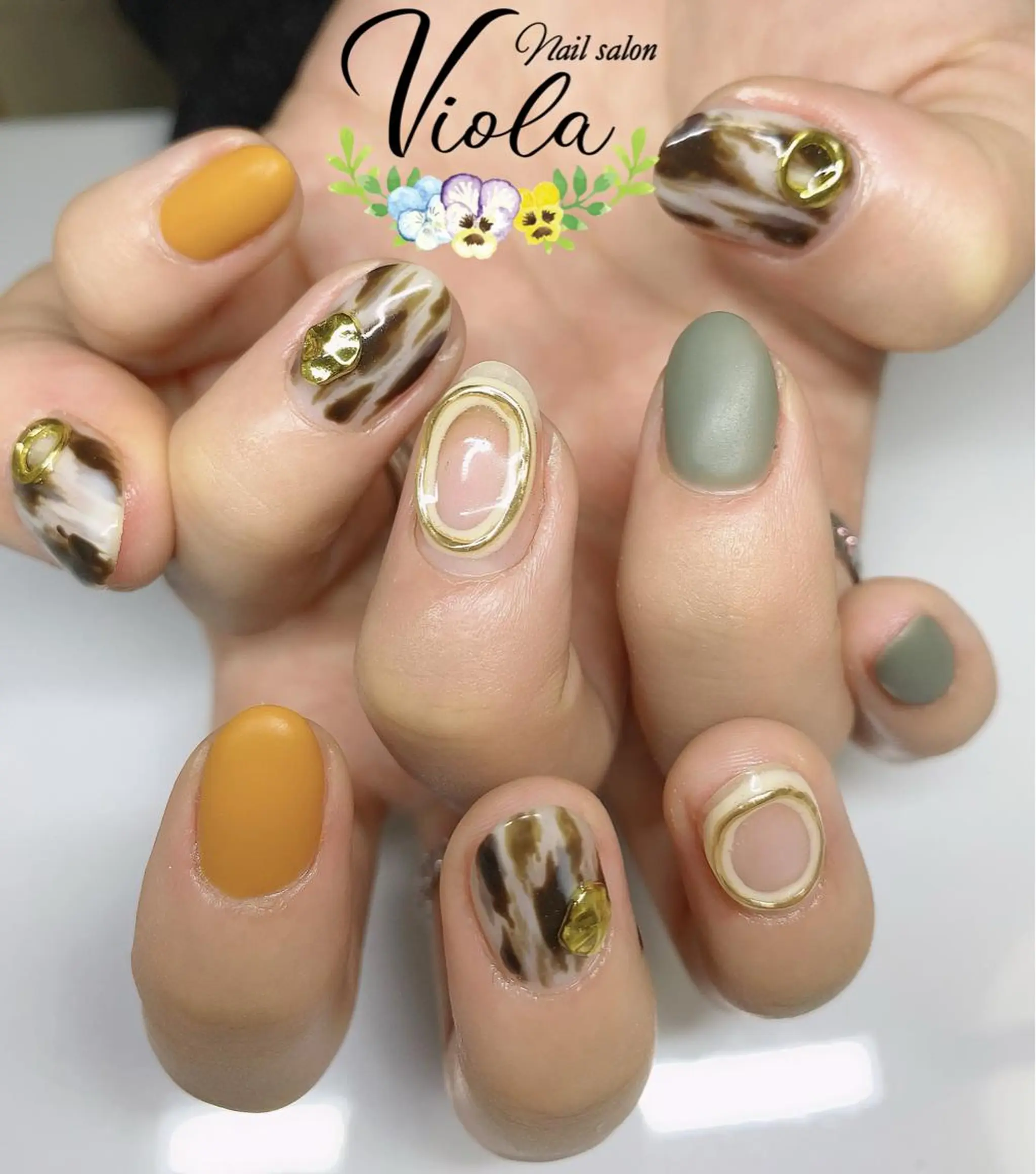 ネイル アニマル柄 アートネイル マットネイル ハンドネイル Nailsalon Viola所属・ネイルサロン Violaのネイルデザイン