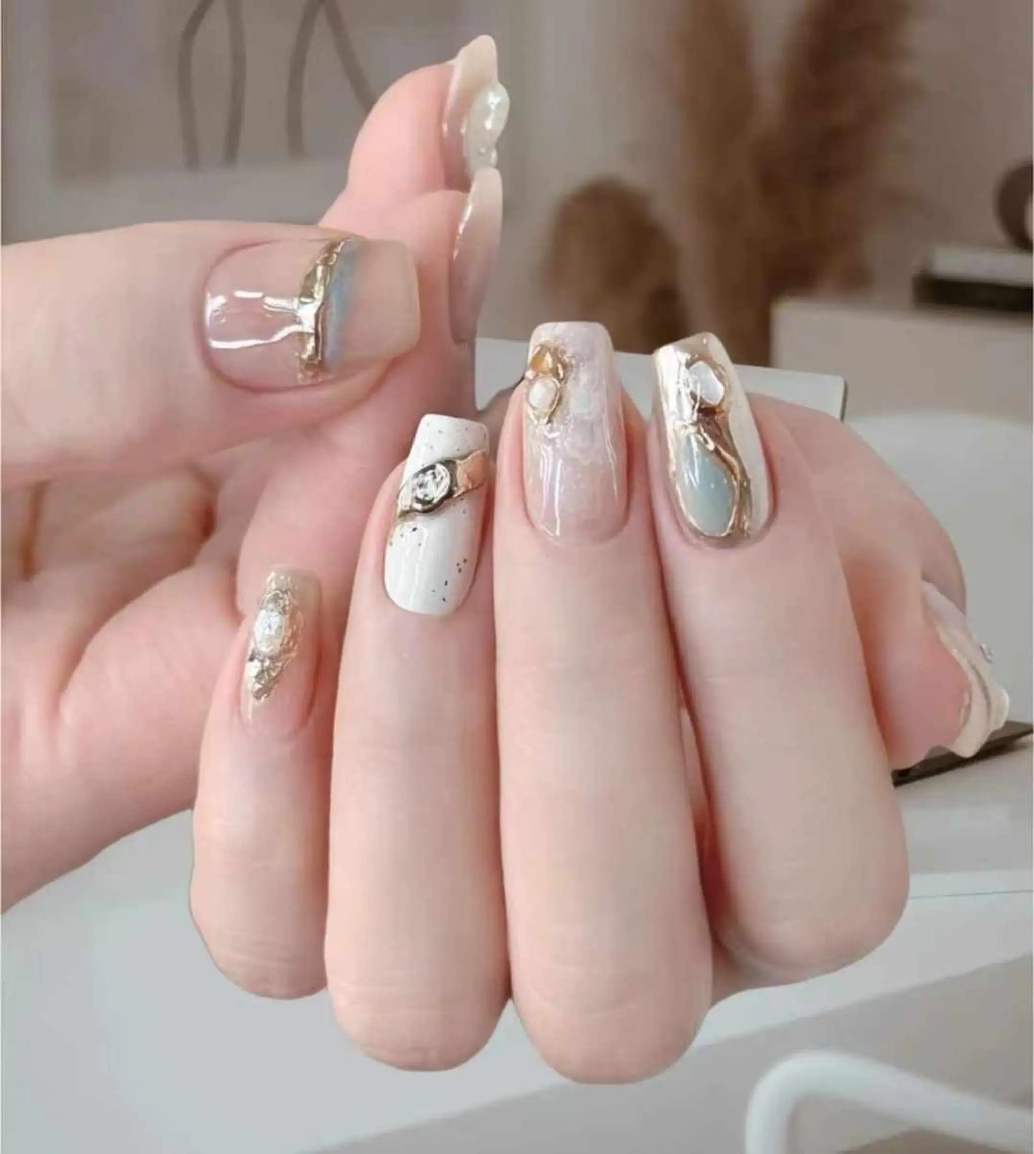 ネイル VIVIAN リサのネイルデザイン